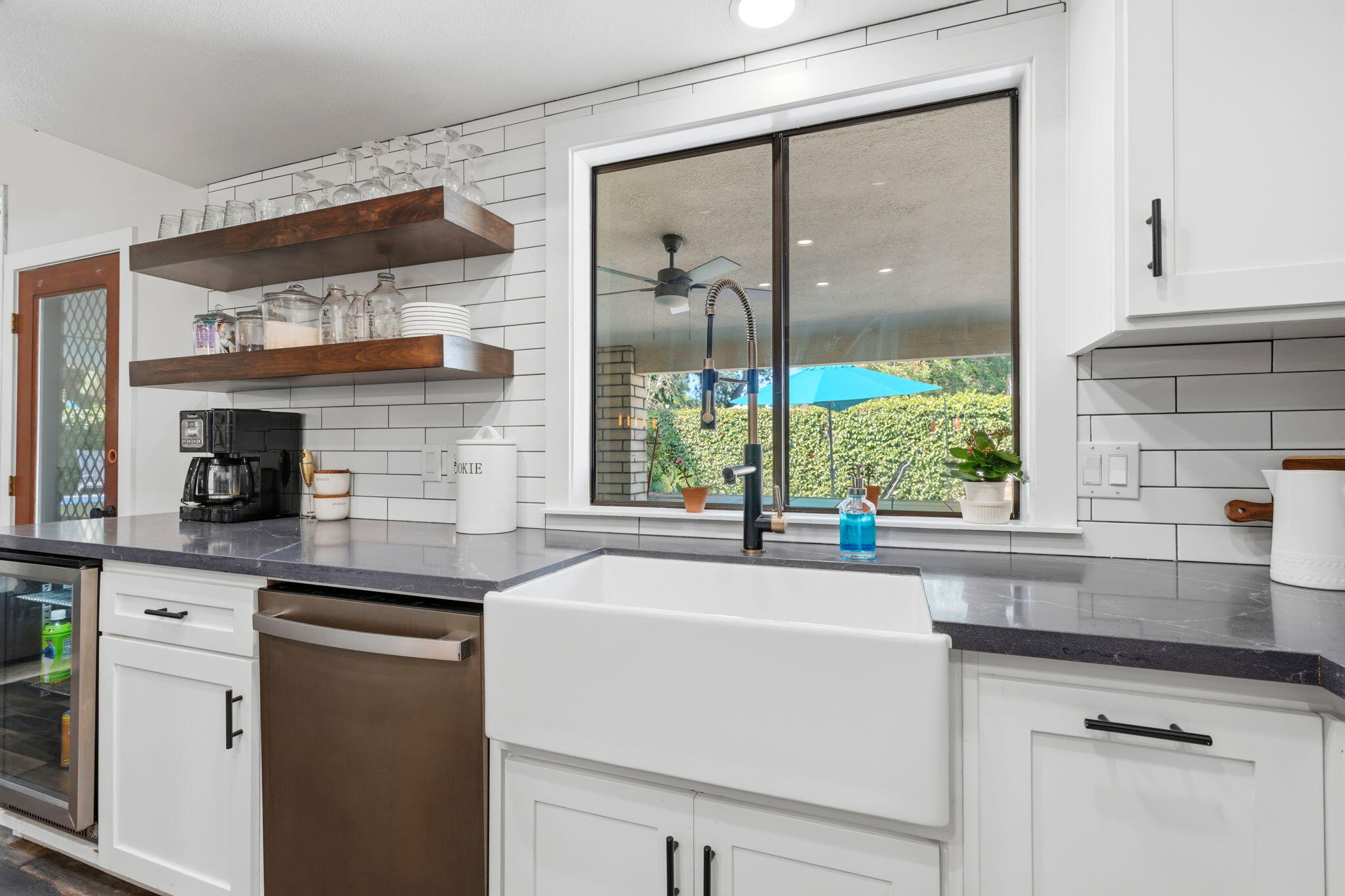 616 W Victor Ave, Visalia, CA 93277