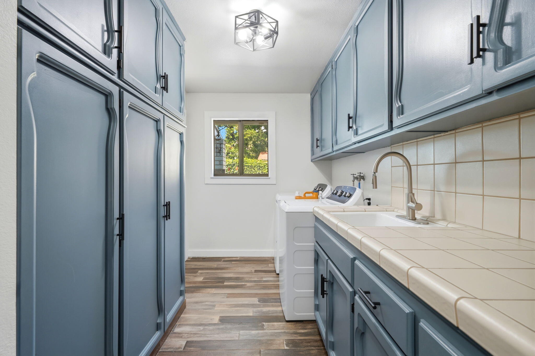 616 W Victor Ave, Visalia, CA 93277