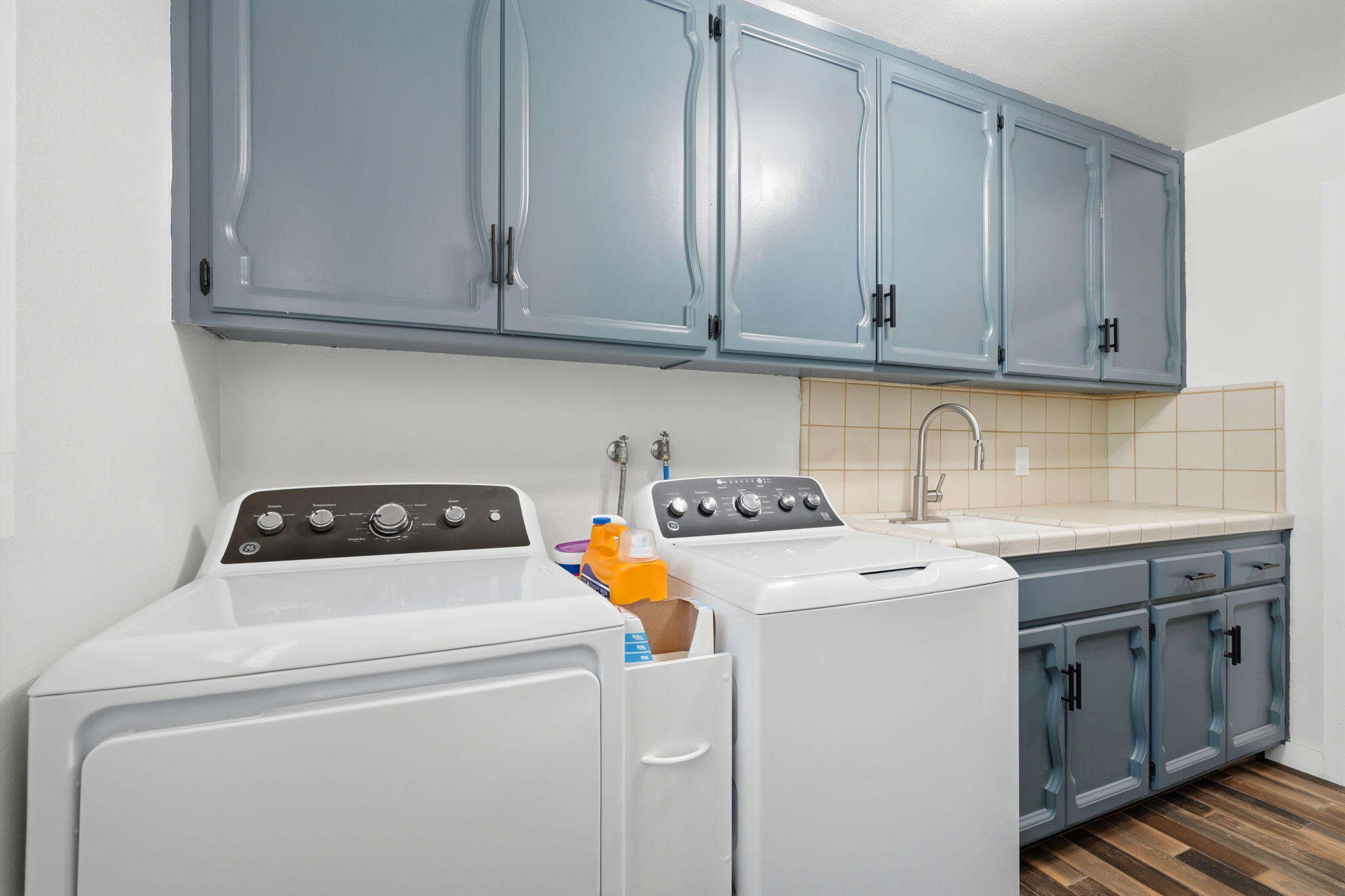 616 W Victor Ave, Visalia, CA 93277