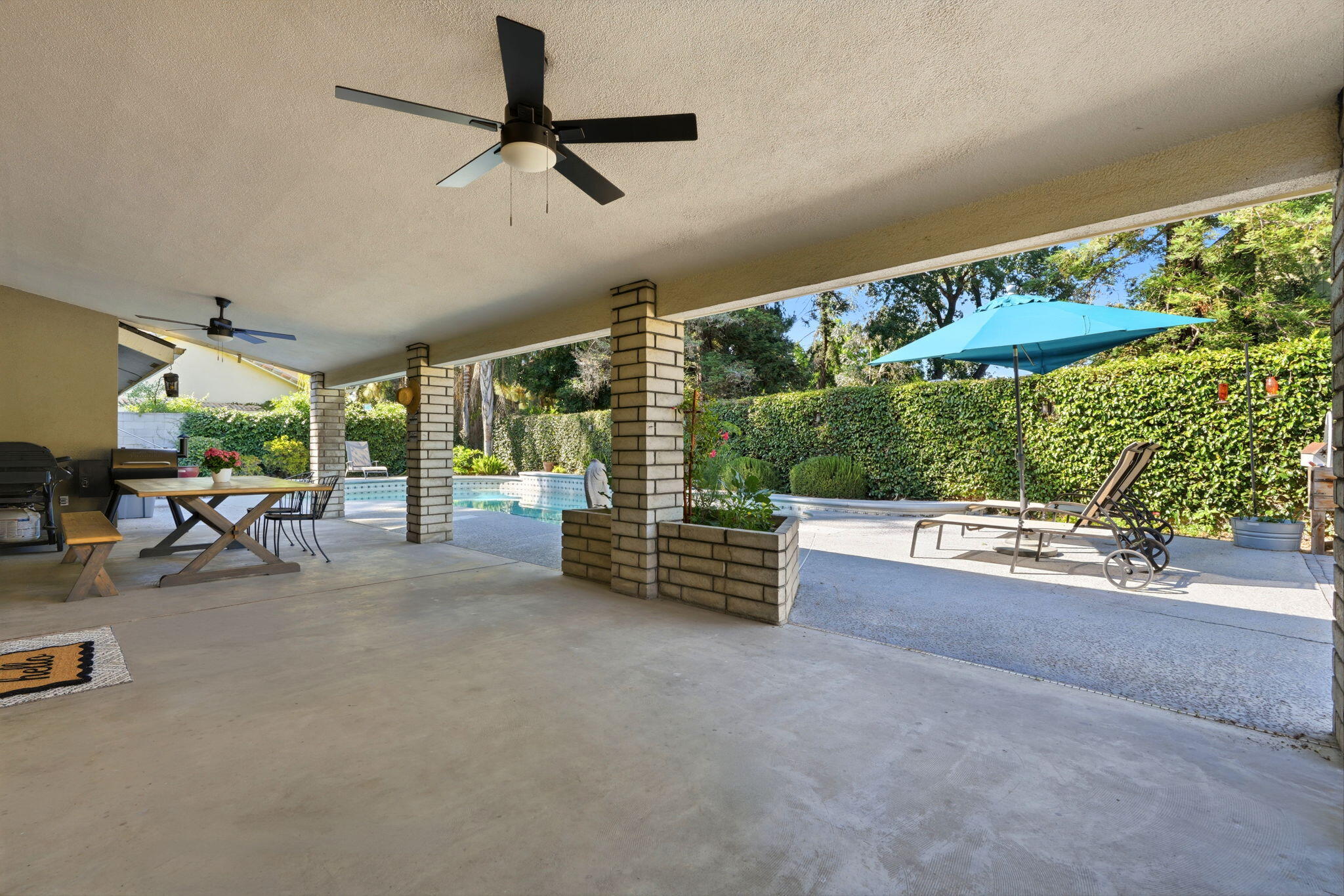 616 W Victor Ave, Visalia, CA 93277