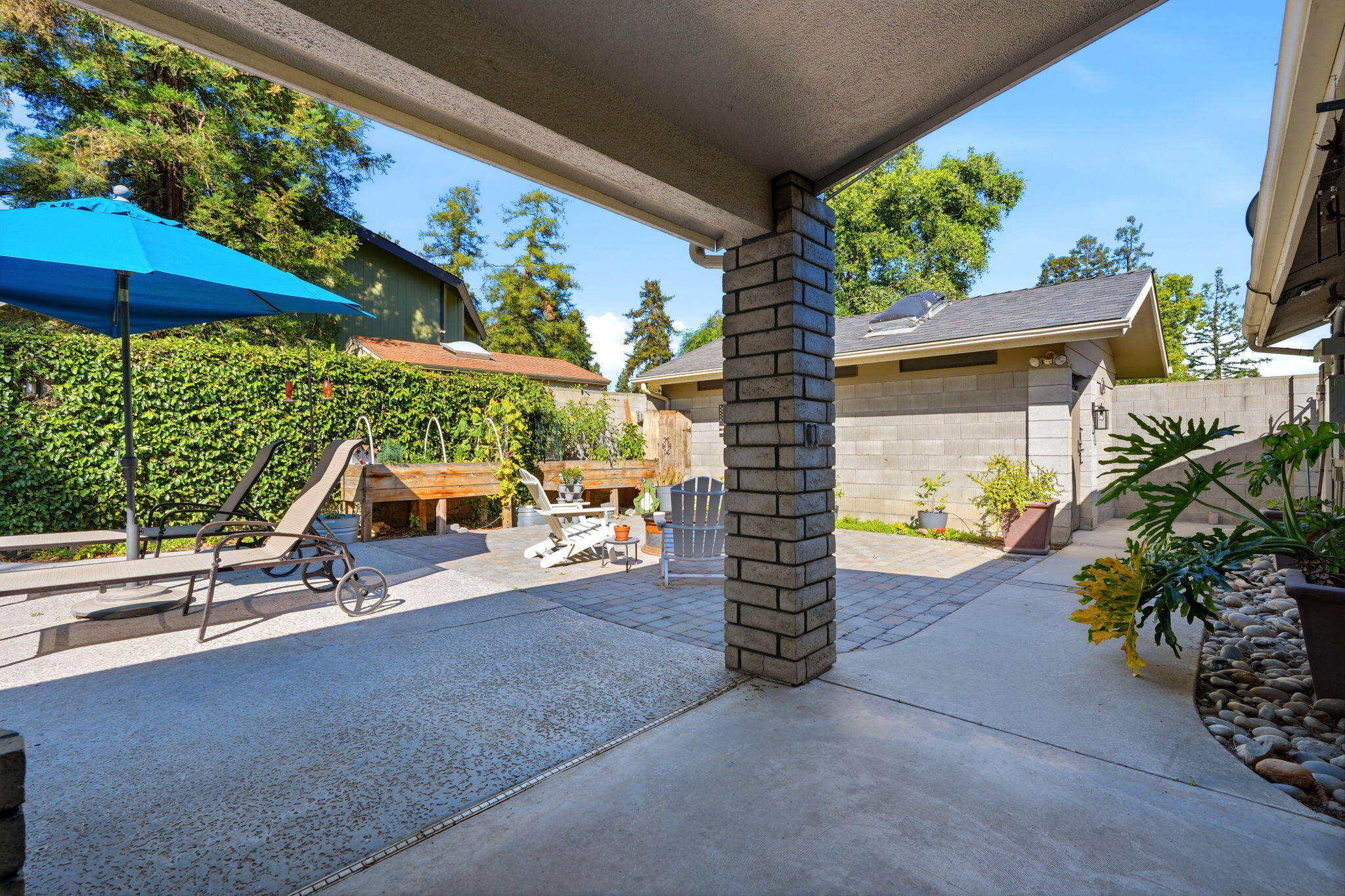 616 W Victor Ave, Visalia, CA 93277