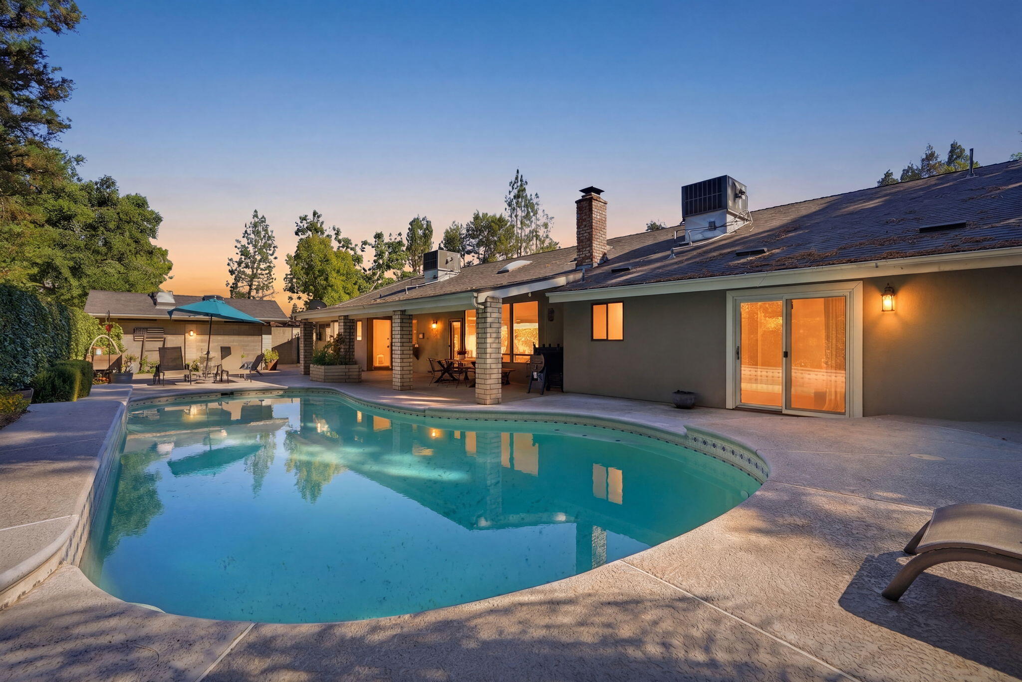 616 W Victor Ave, Visalia, CA 93277