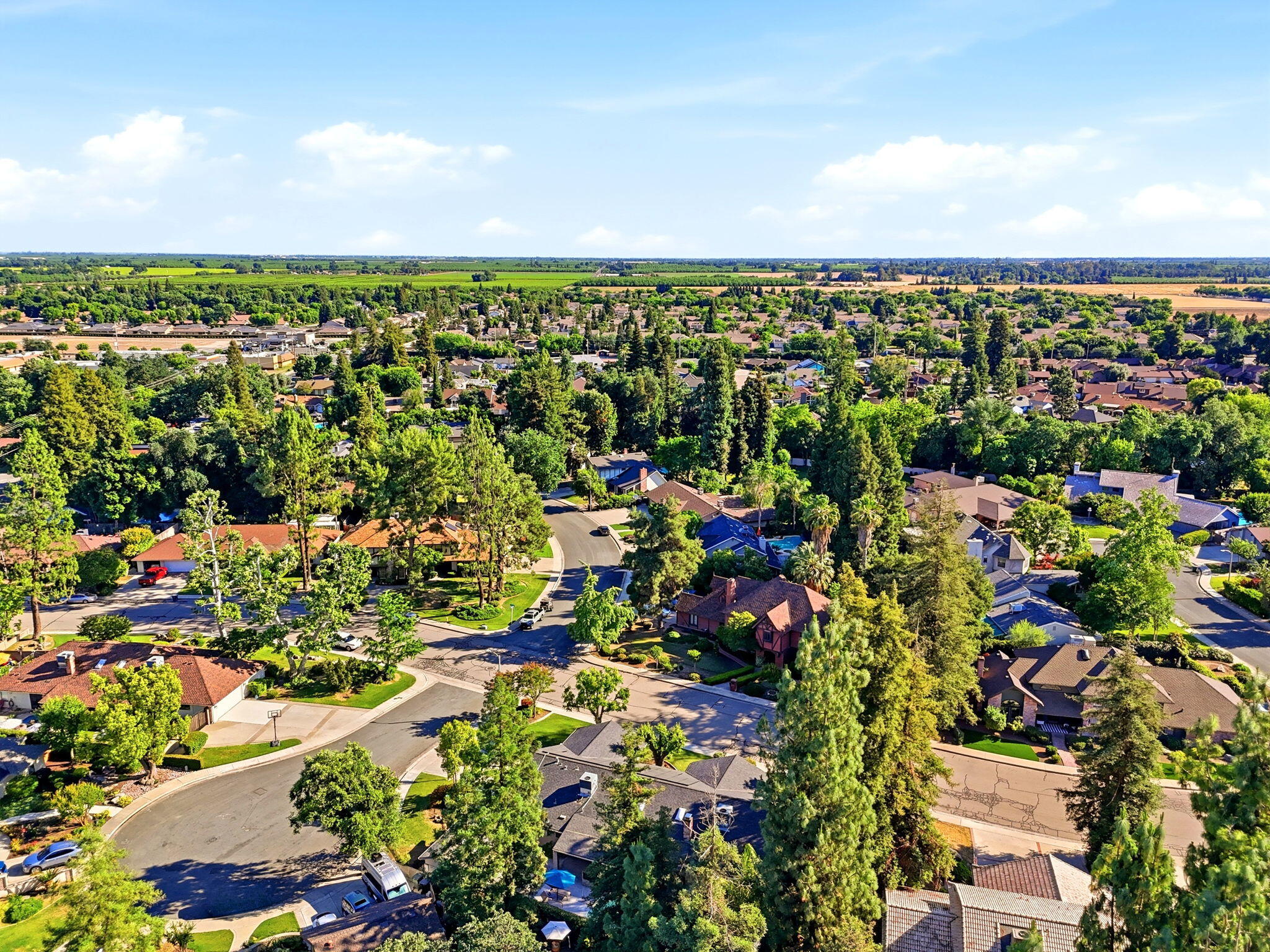 616 W Victor Ave, Visalia, CA 93277