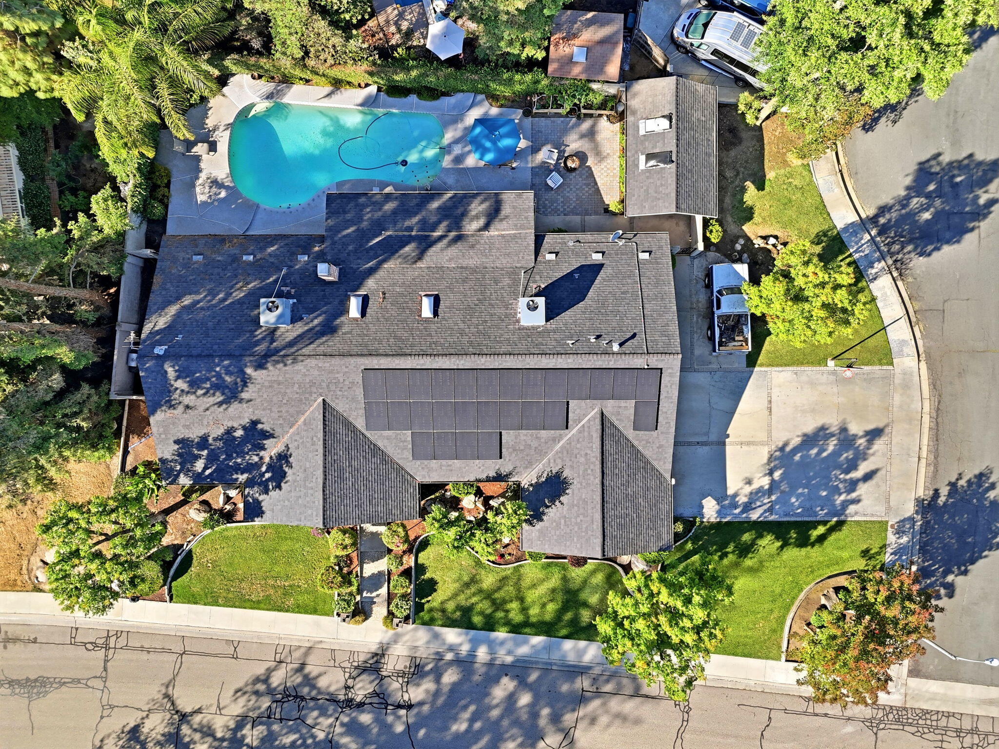 616 W Victor Ave, Visalia, CA 93277