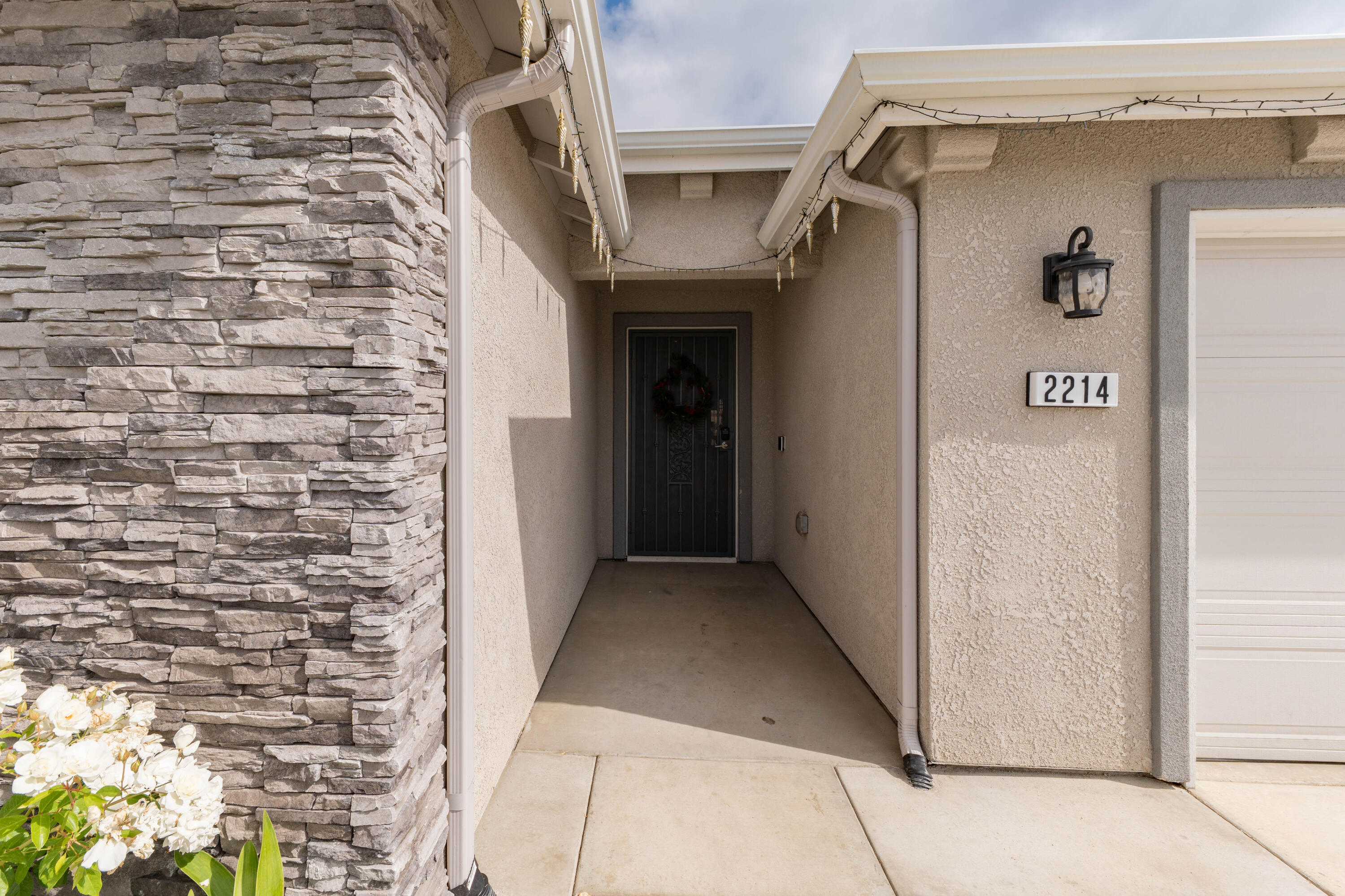 2214 W Glenn Ave, Porterville, CA 93257