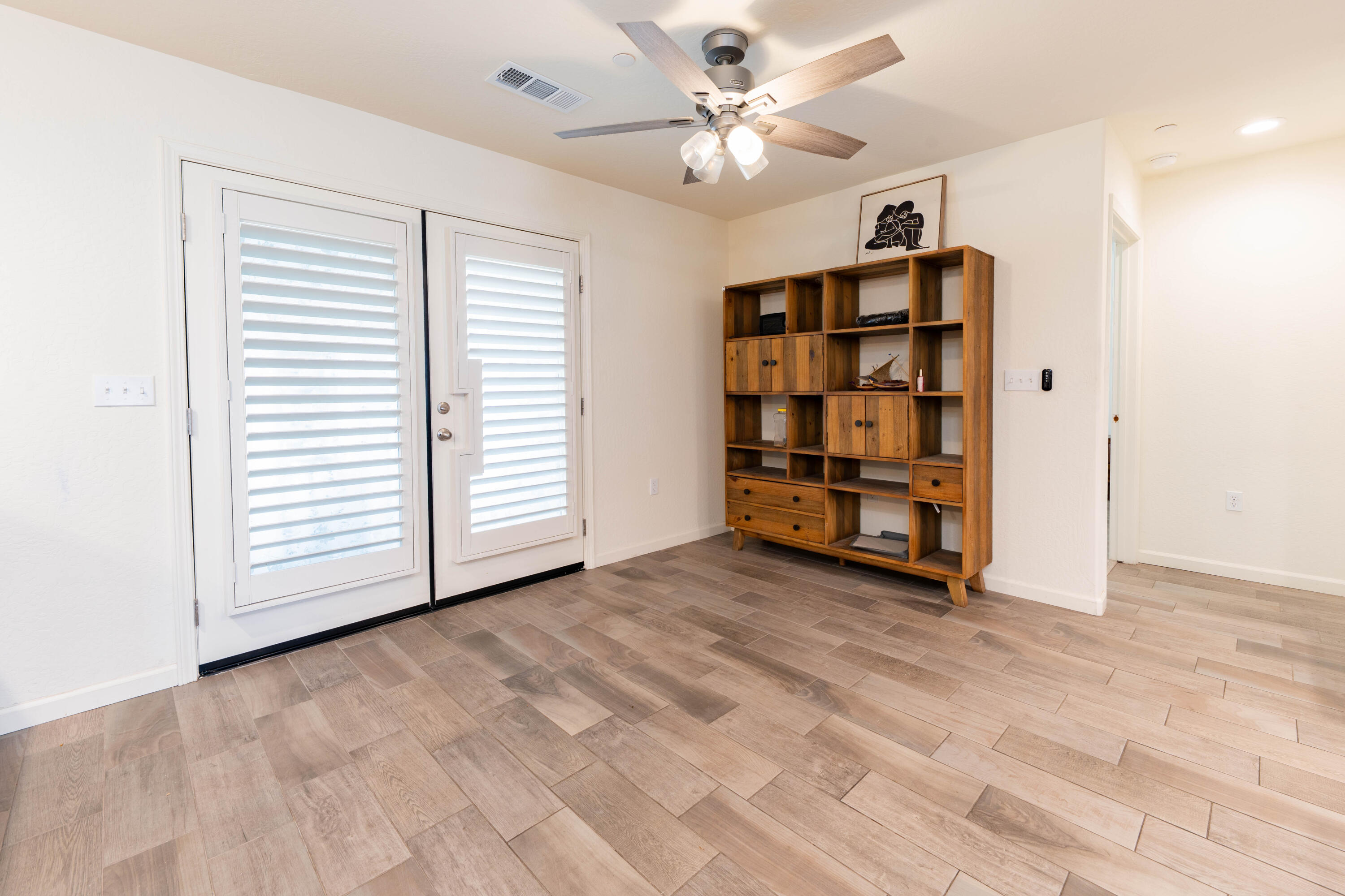 2214 W Glenn Ave, Porterville, CA 93257