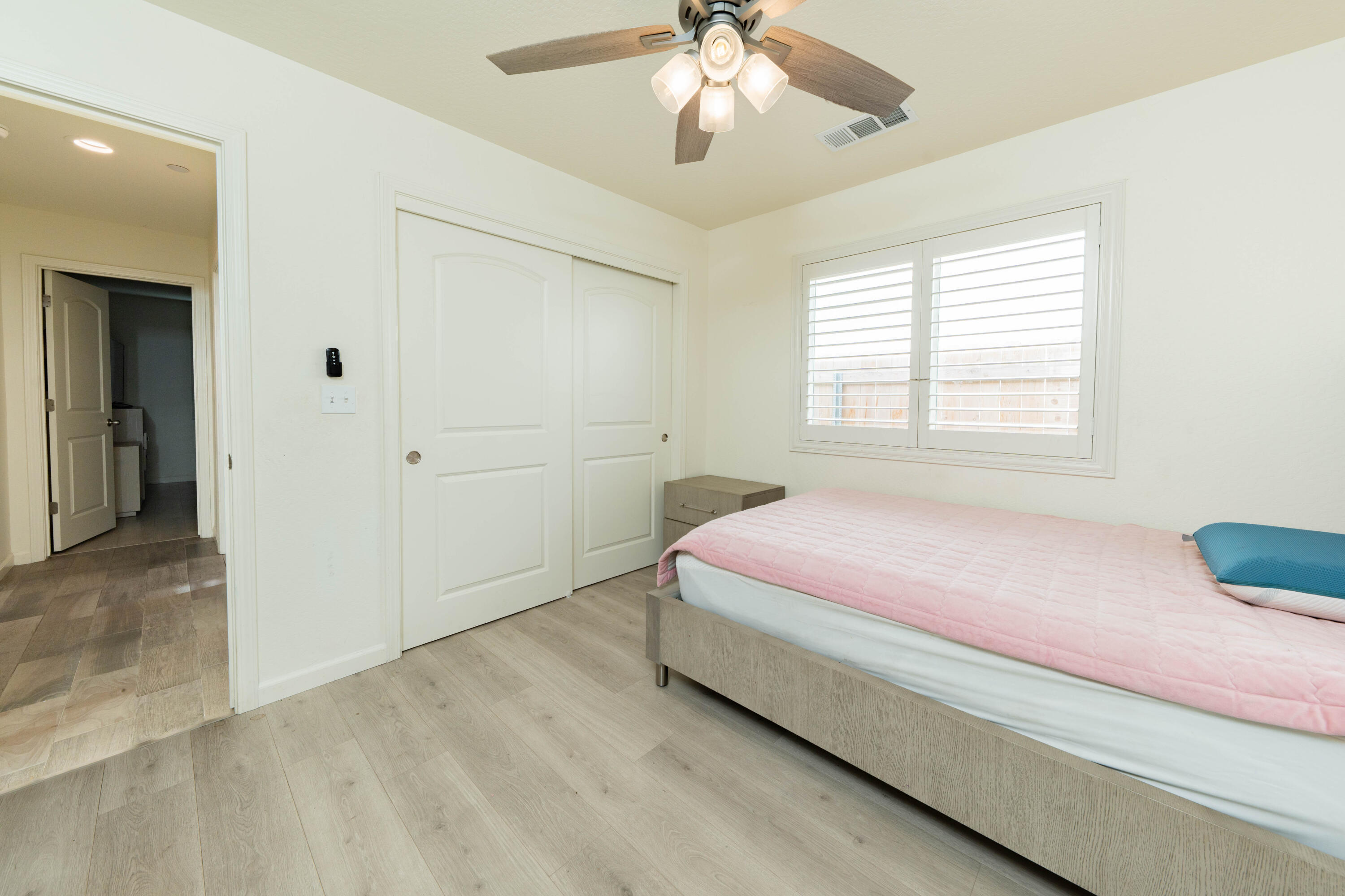 2214 W Glenn Ave, Porterville, CA 93257