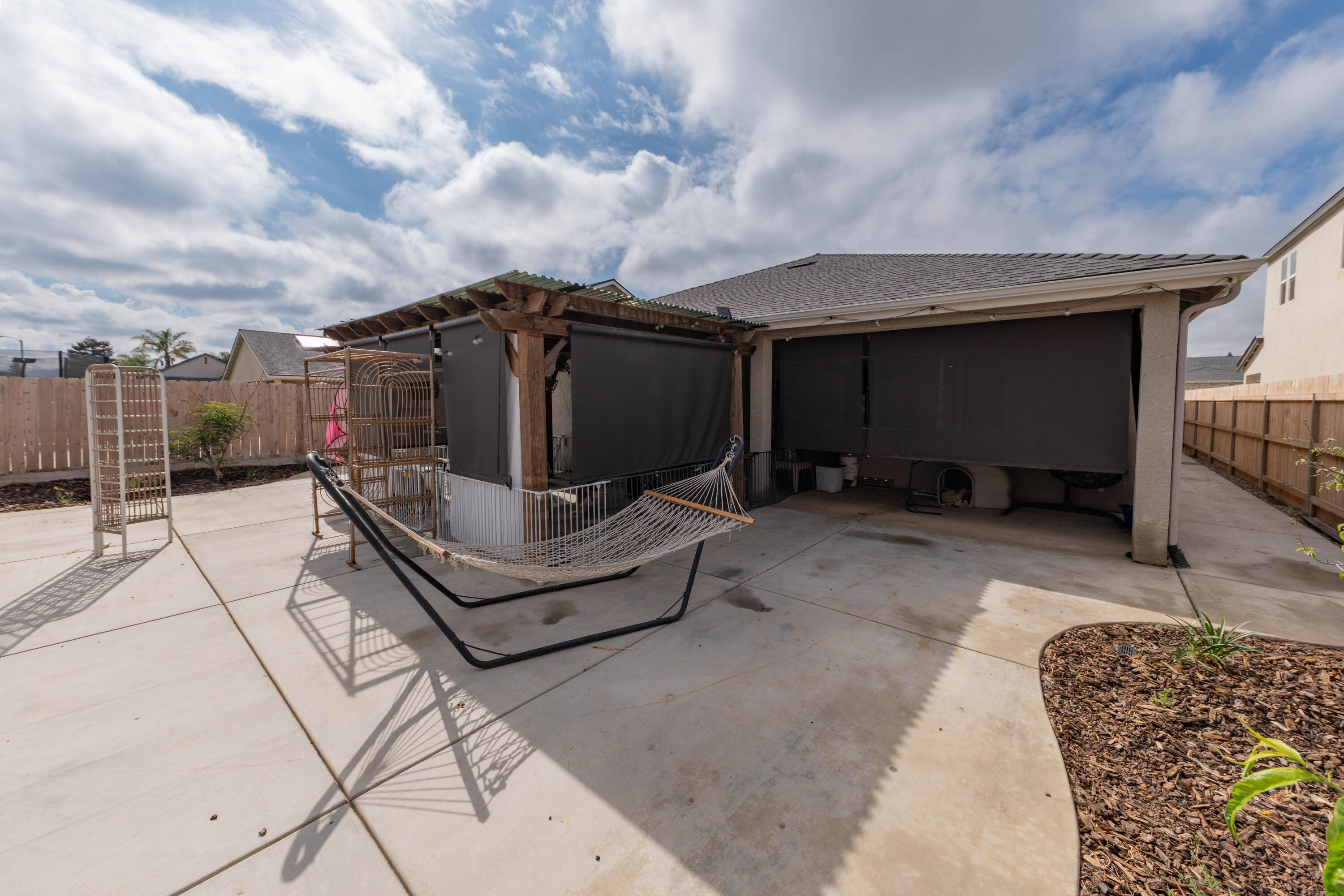 2214 W Glenn Ave, Porterville, CA 93257