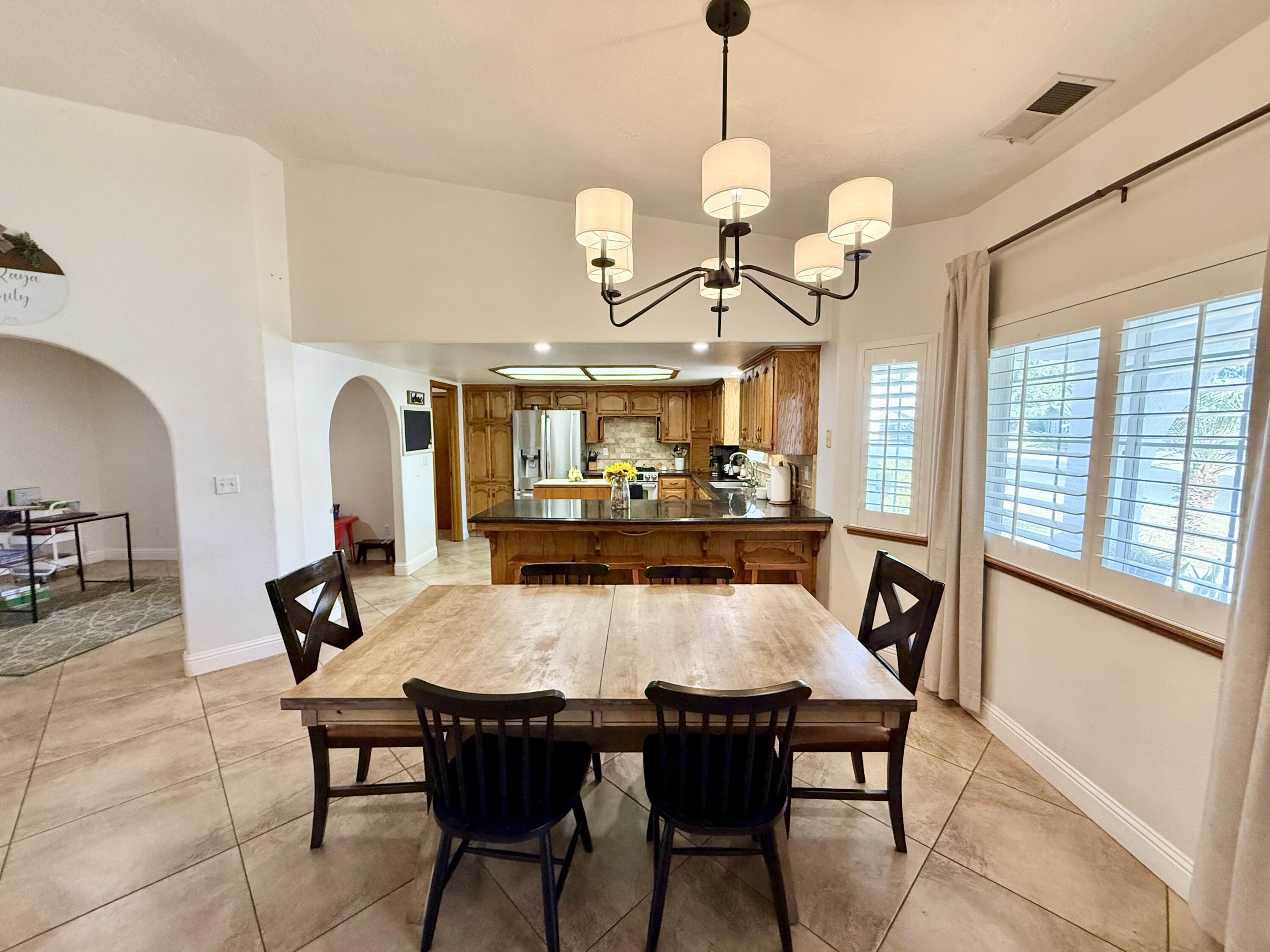 285 S Red Oak St, Porterville, CA 93257