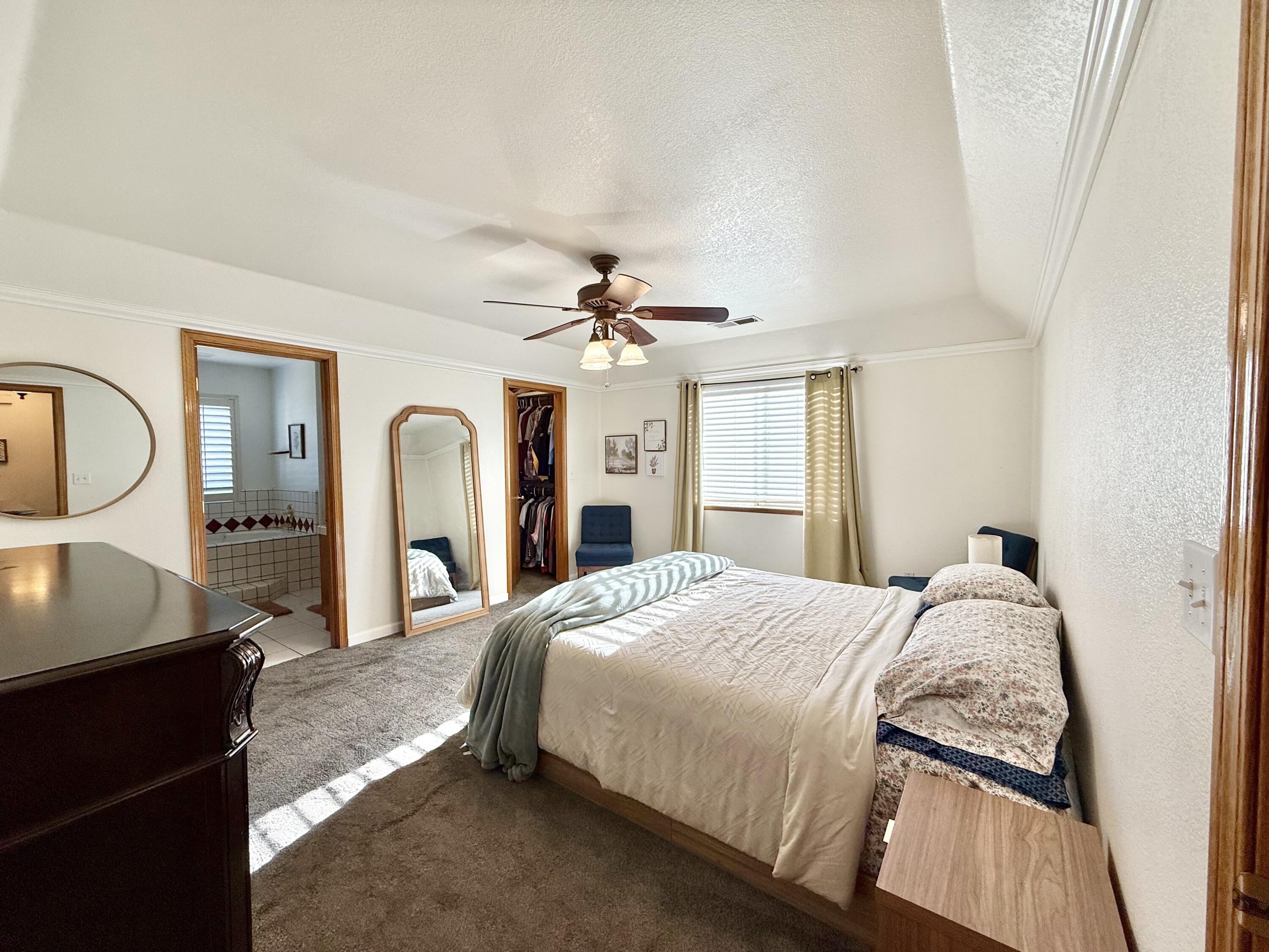 285 S Red Oak St, Porterville, CA 93257