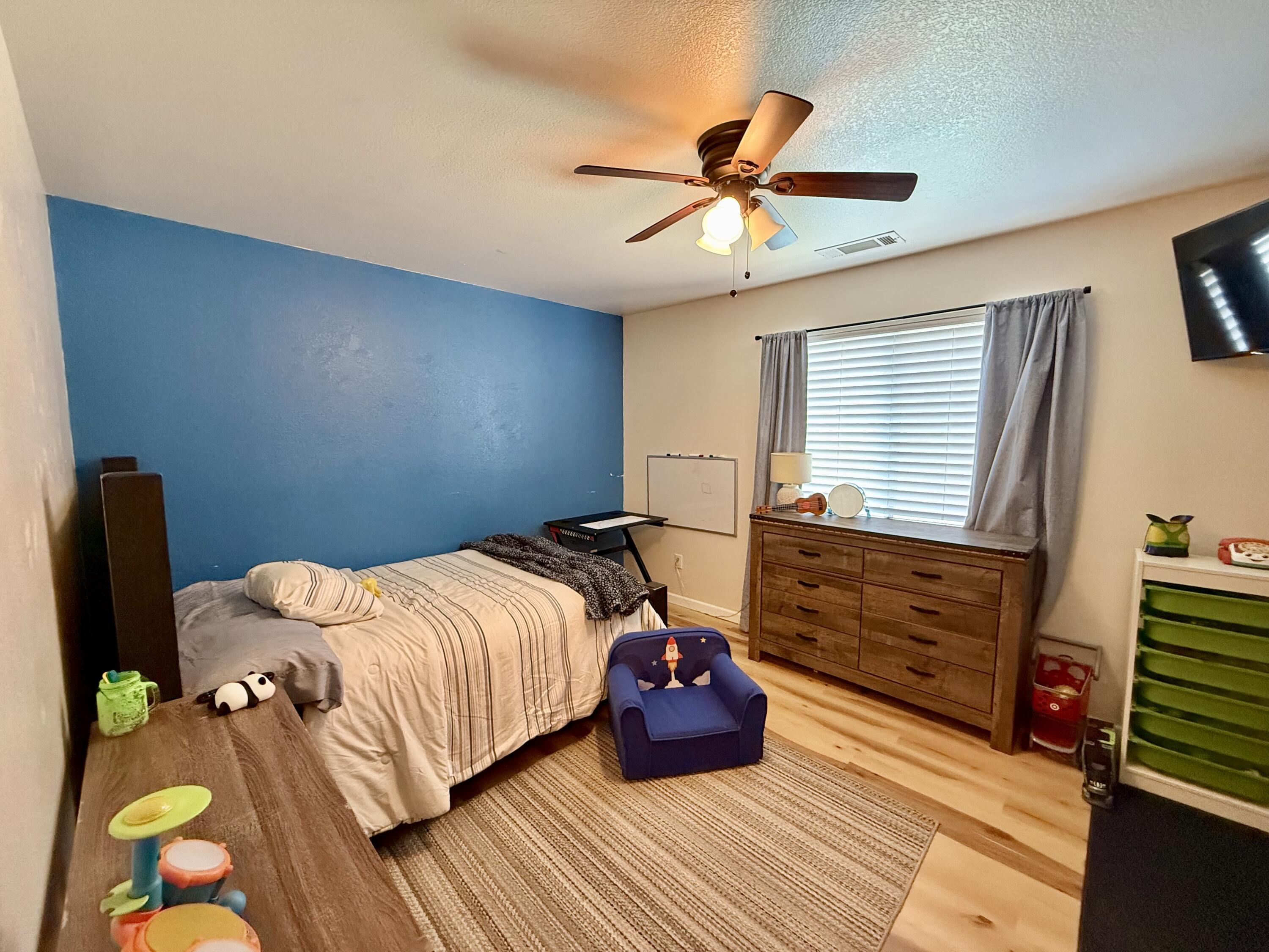 285 S Red Oak St, Porterville, CA 93257