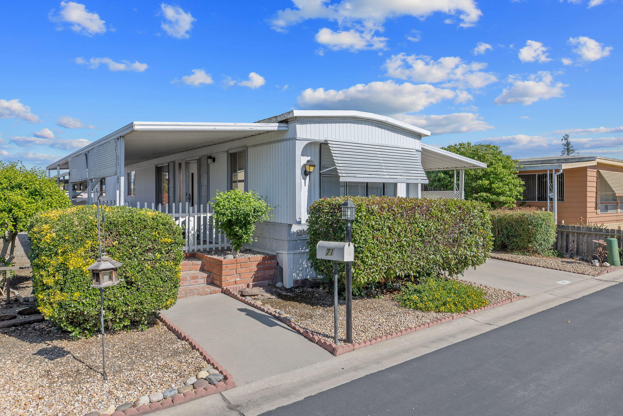 2627 W Midvalley Ave #71, Visalia, CA 93277