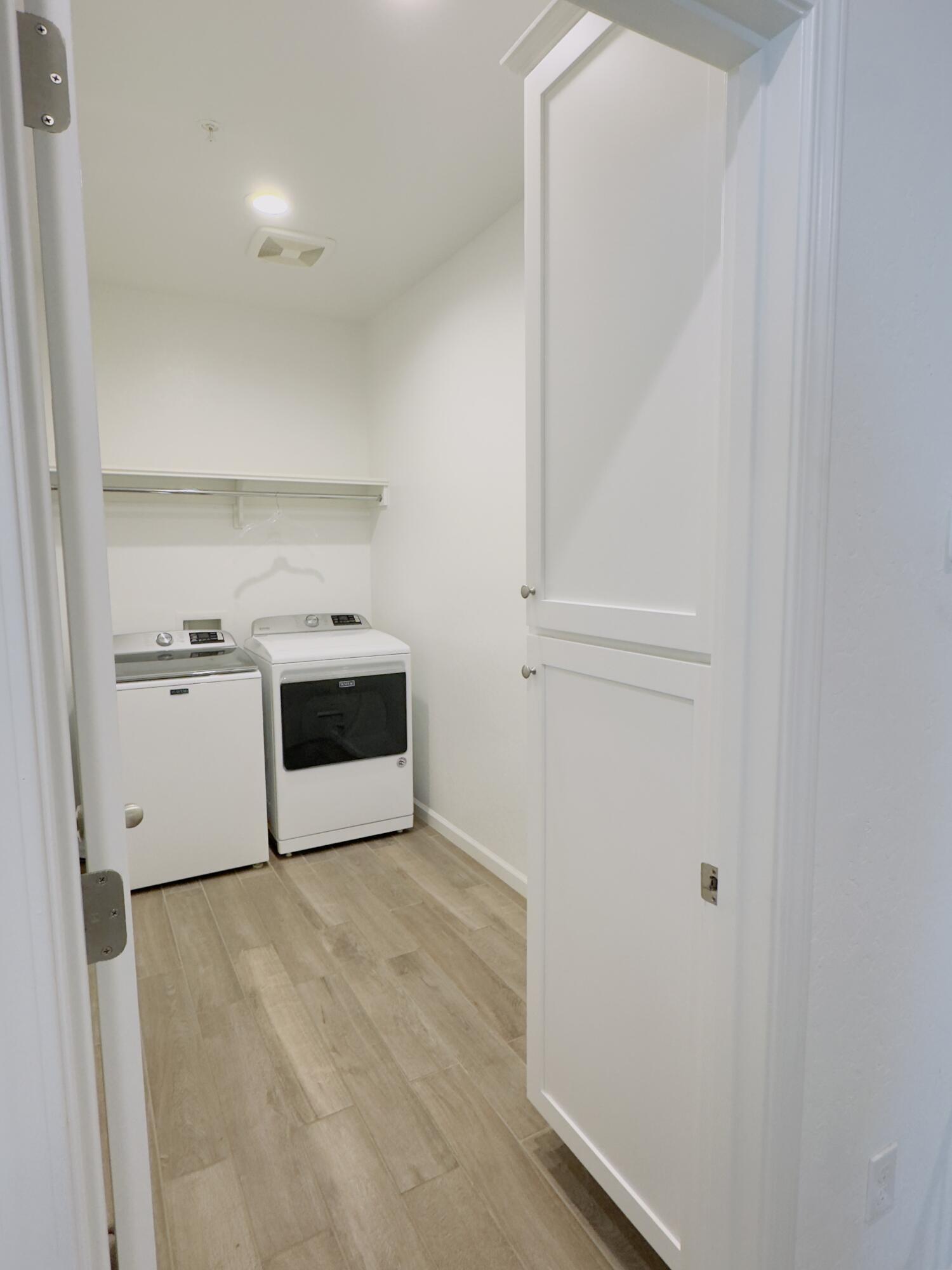1620 W Porter Ave, Visalia, CA 93291
