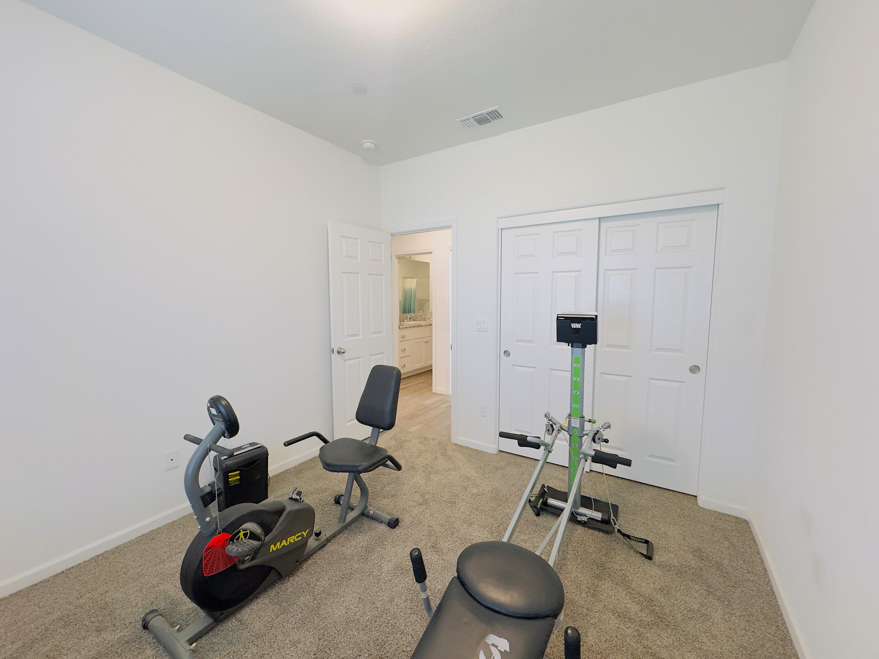 1620 W Porter Ave, Visalia, CA 93291