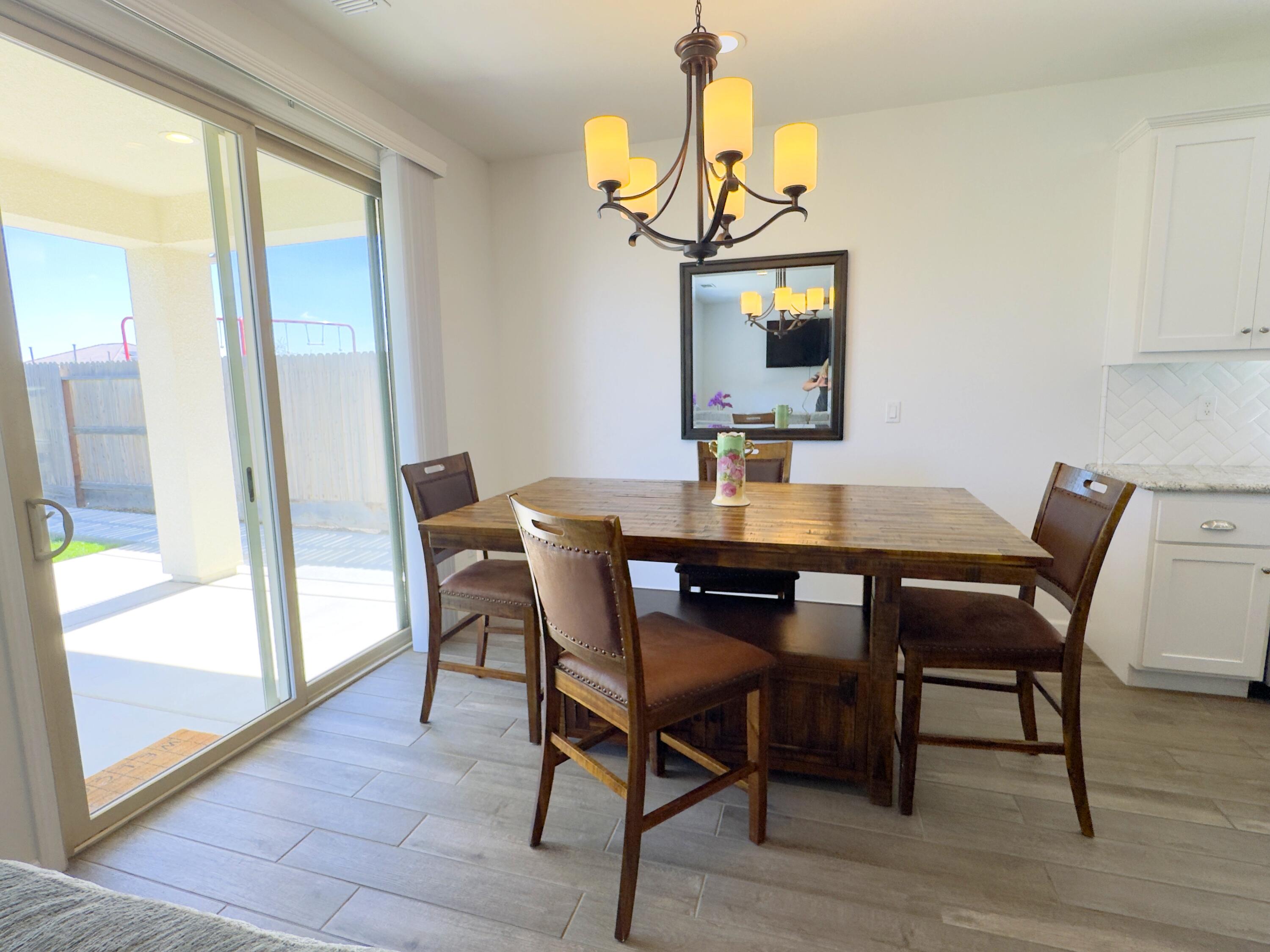 1620 W Porter Ave, Visalia, CA 93291