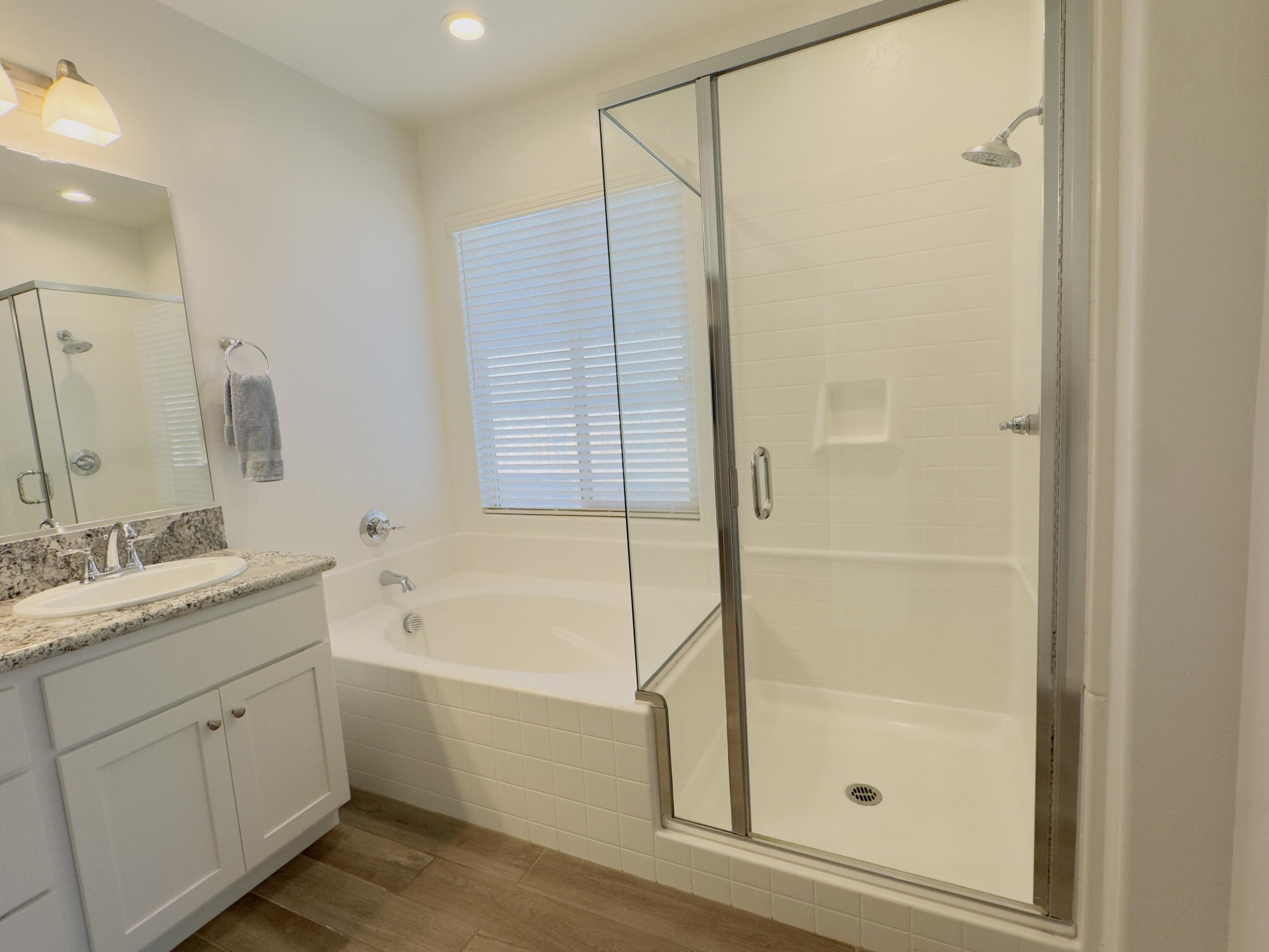 1620 W Porter Ave, Visalia, CA 93291