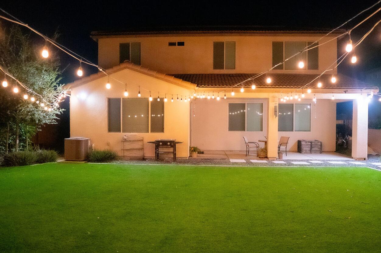 470 Daphne Ln, Lemoore, CA 93245