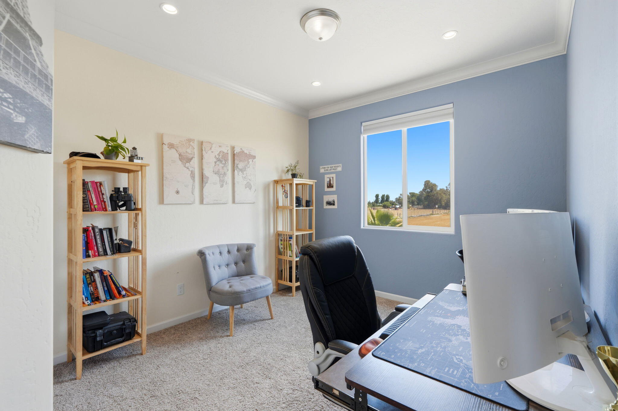 470 Daphne Ln, Lemoore, CA 93245