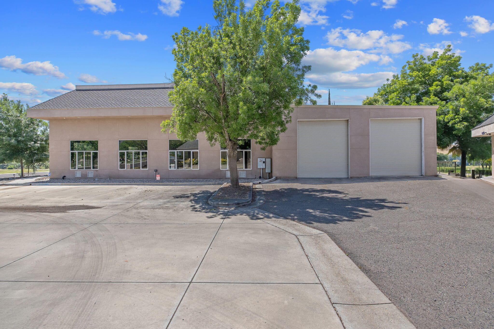 31902 Country Club Dr, Porterville, CA 93257