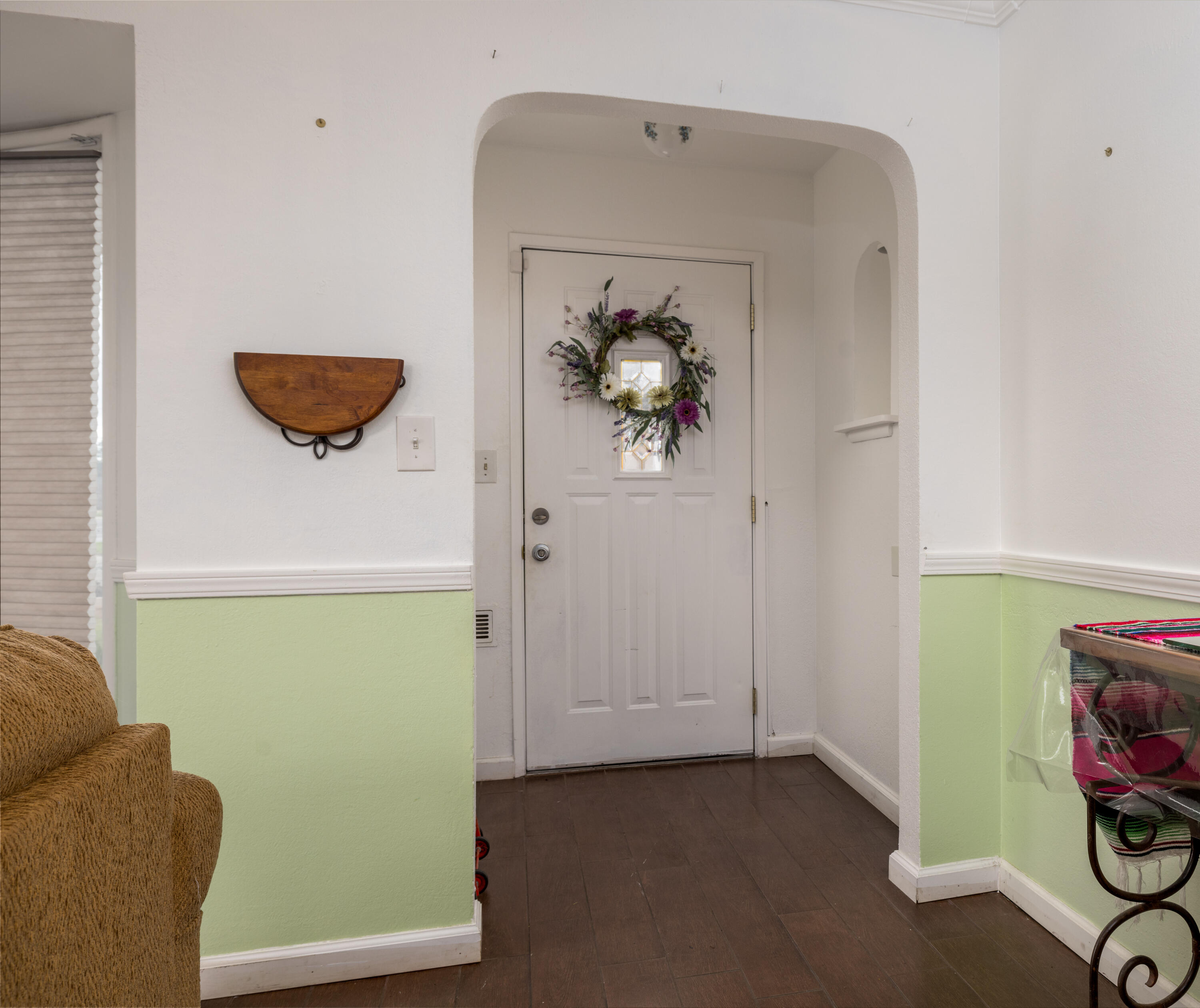 1683 E Cheryl Ln, Tulare, CA 93274