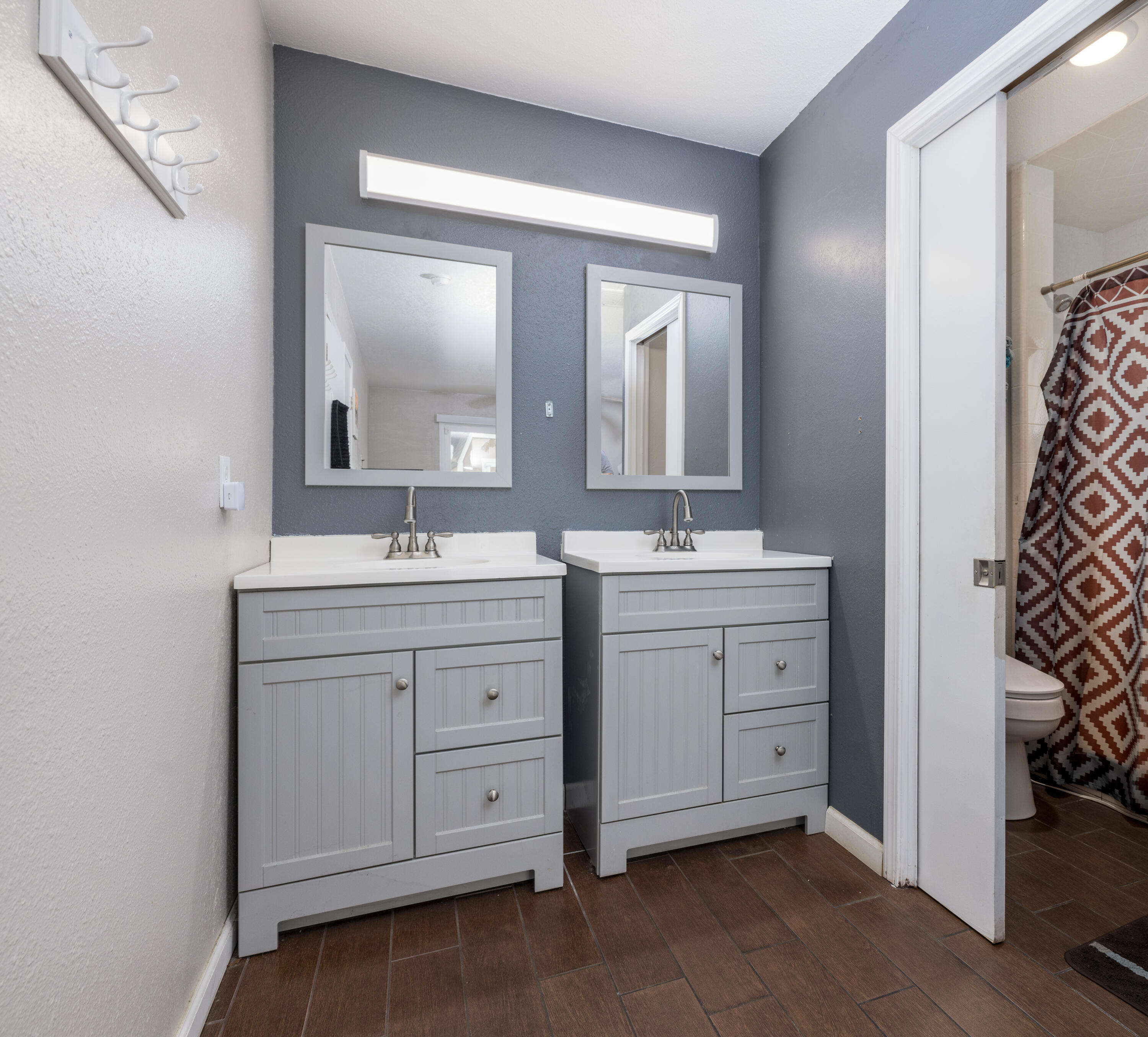 1683 E Cheryl Ln, Tulare, CA 93274