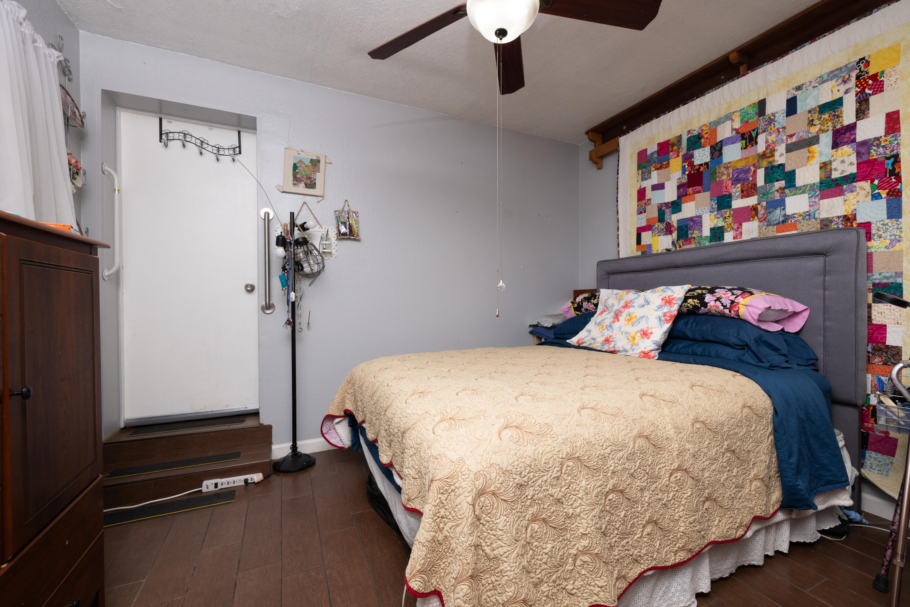 1683 E Cheryl Ln, Tulare, CA 93274