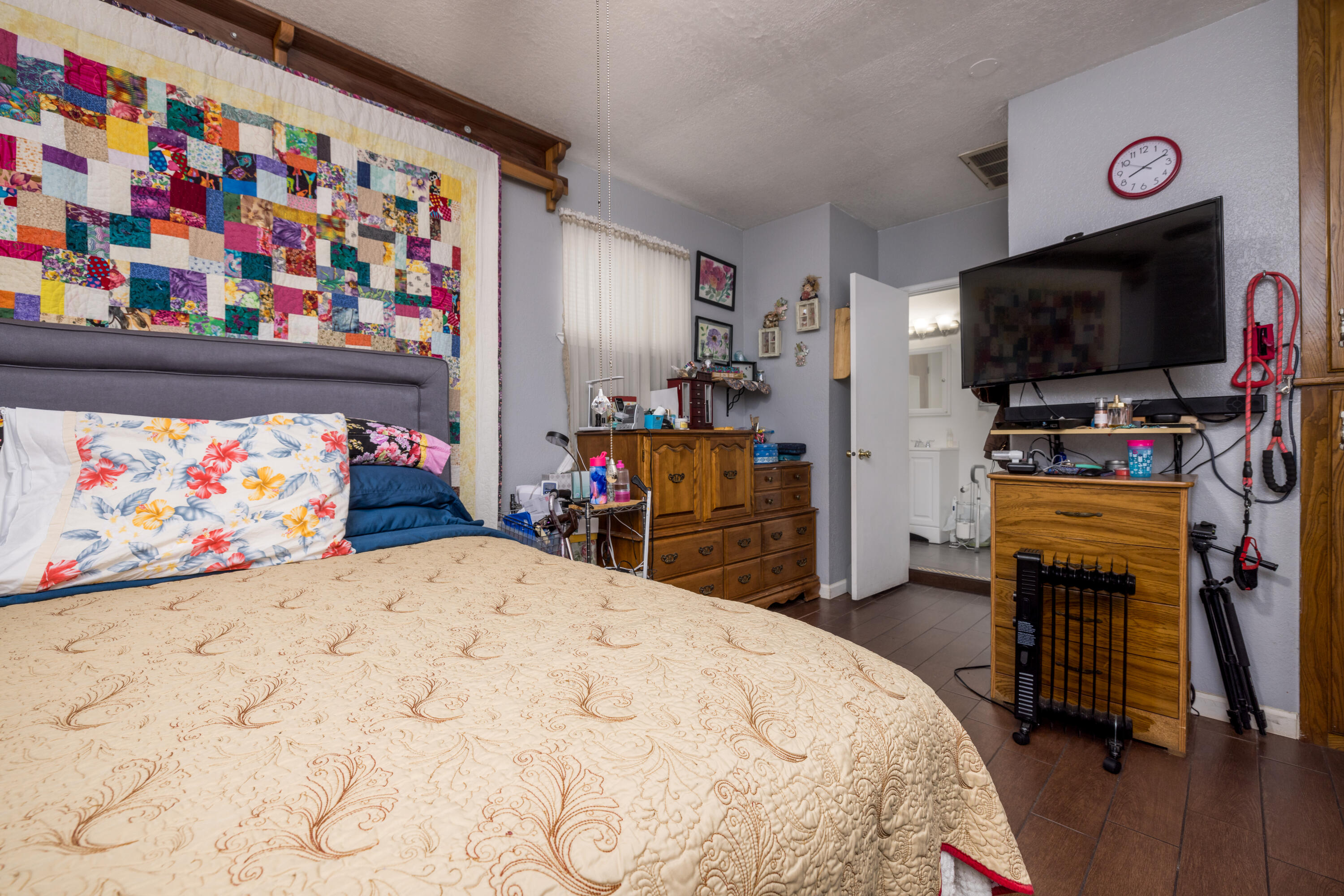 1683 E Cheryl Ln, Tulare, CA 93274