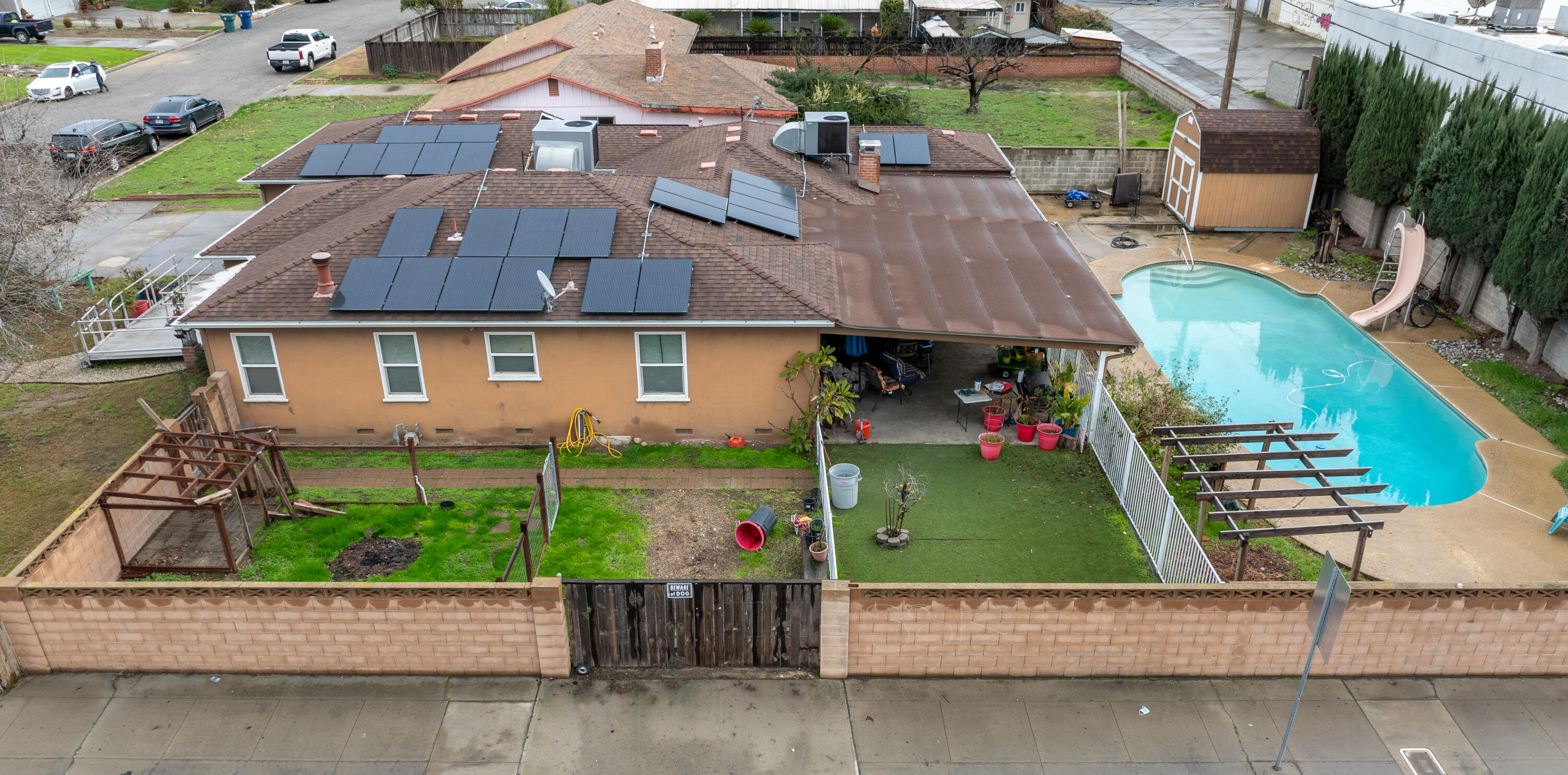 1683 E Cheryl Ln, Tulare, CA 93274