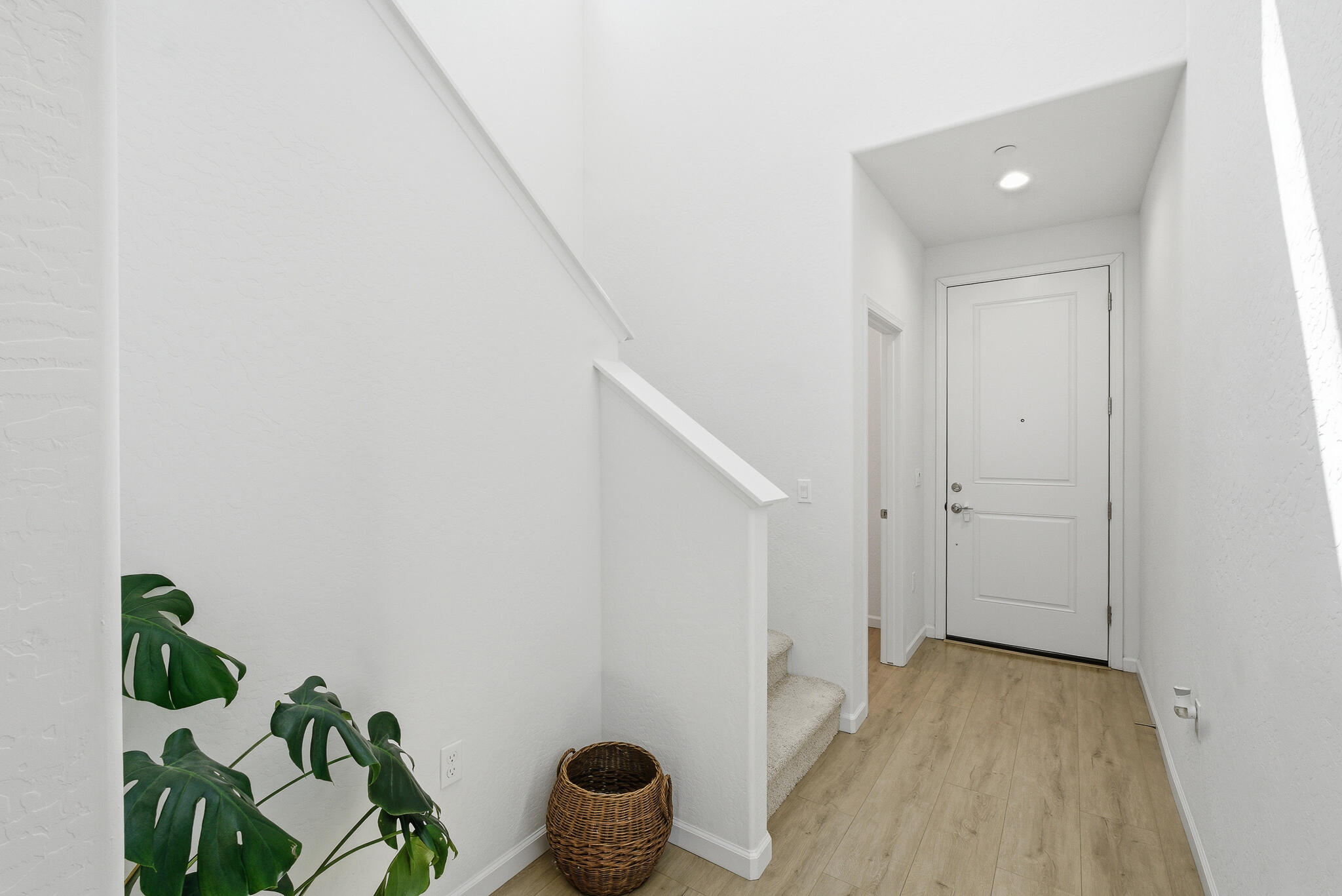 1202 W Prescott Ave, Visalia, CA 93291