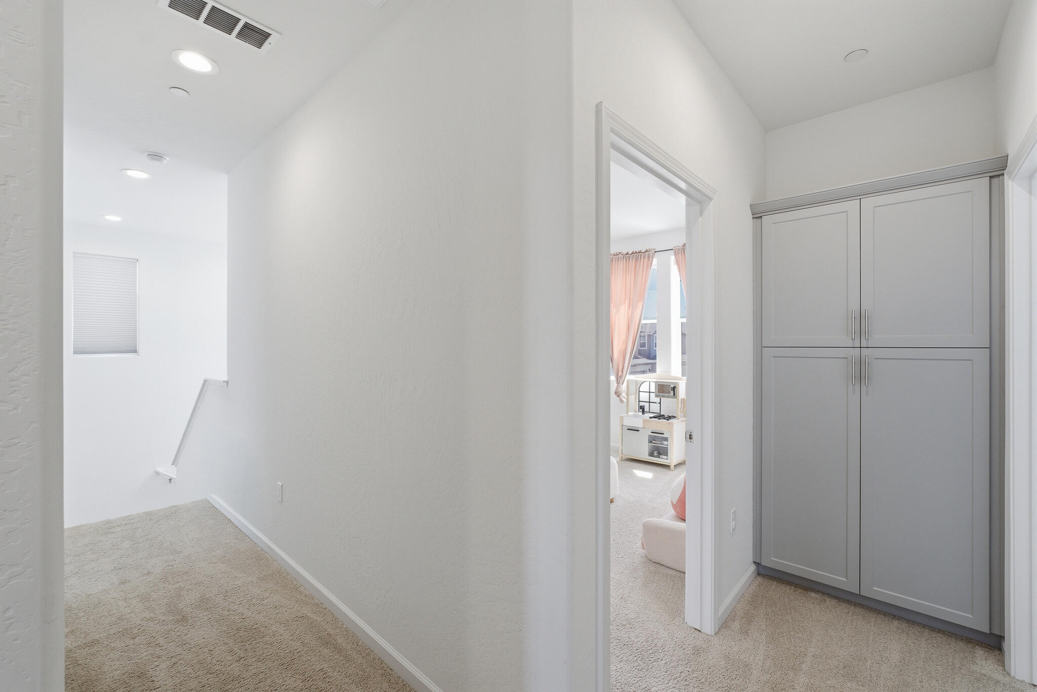 1202 W Prescott Ave, Visalia, CA 93291