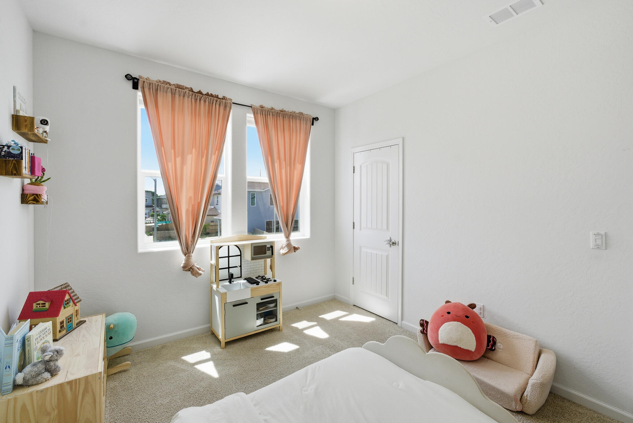 1202 W Prescott Ave, Visalia, CA 93291