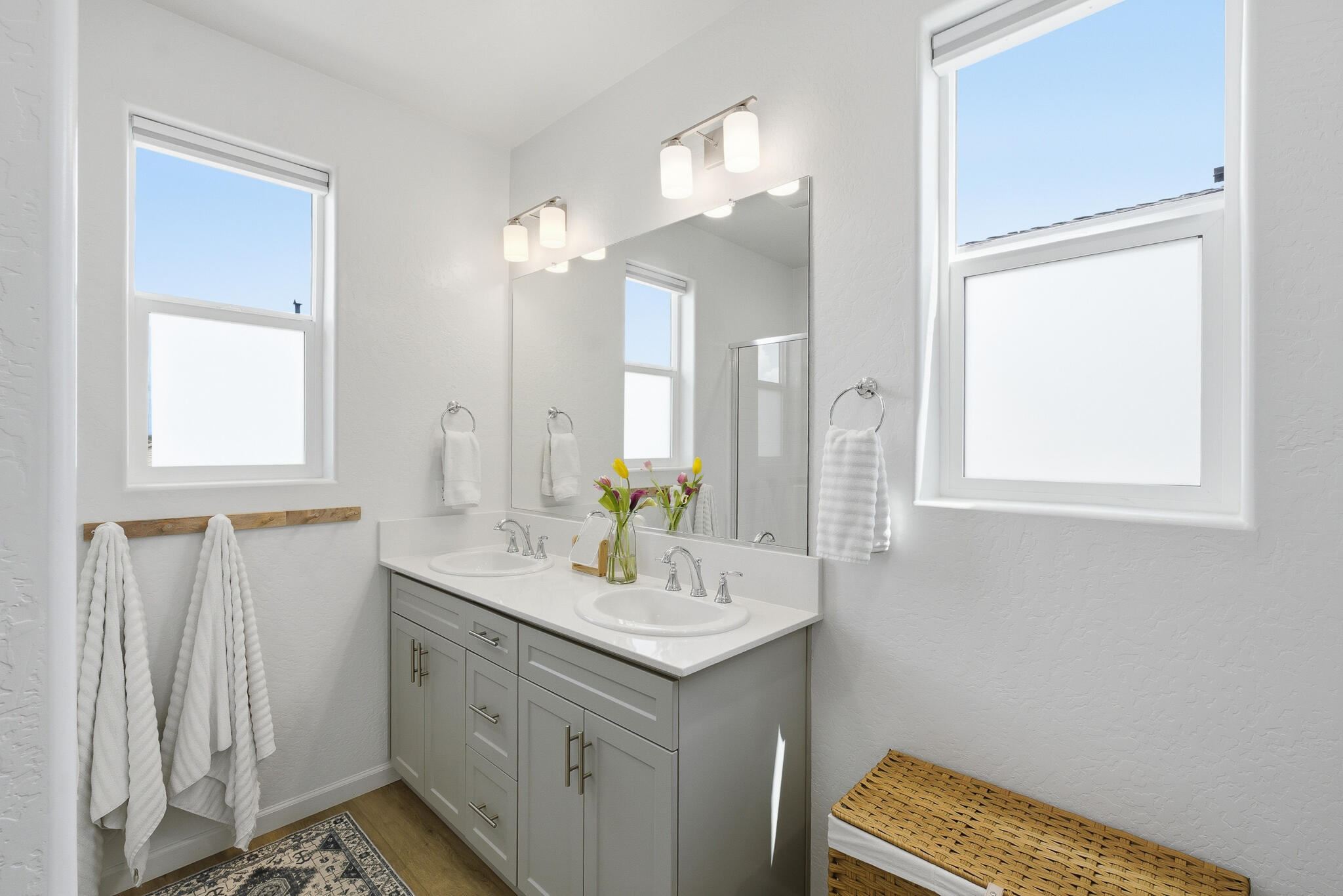 1202 W Prescott Ave, Visalia, CA 93291