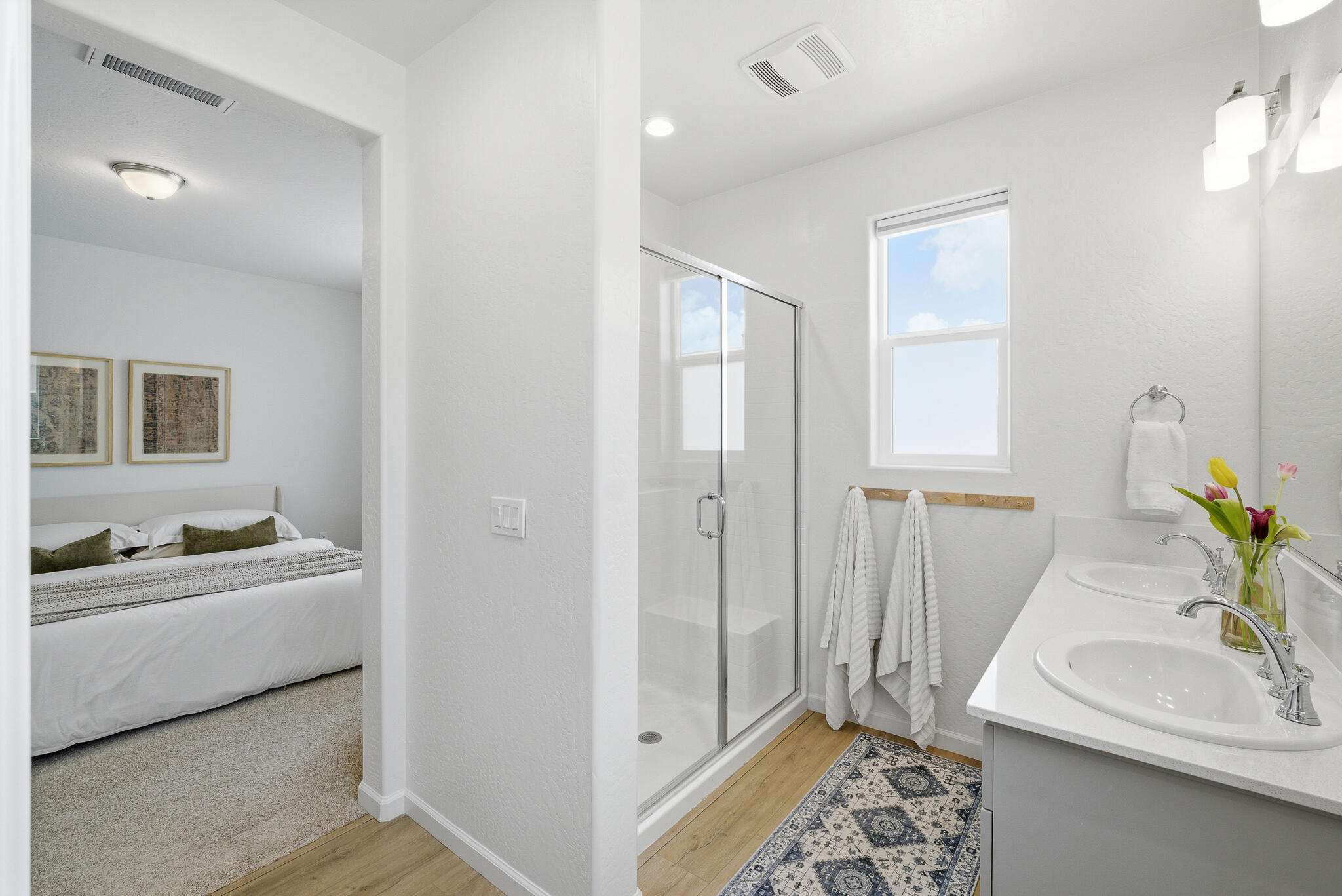 1202 W Prescott Ave, Visalia, CA 93291