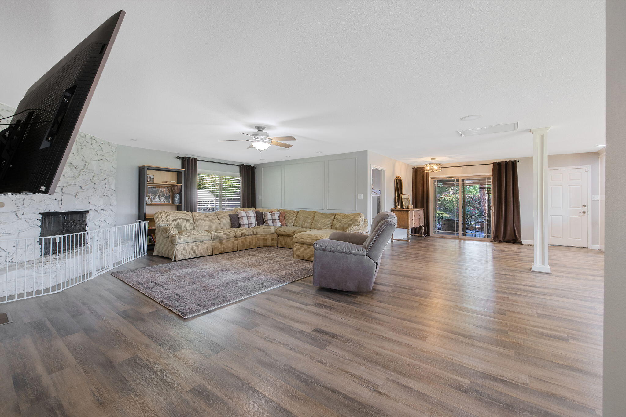 31862 Country Club Dr, Porterville, CA 93257