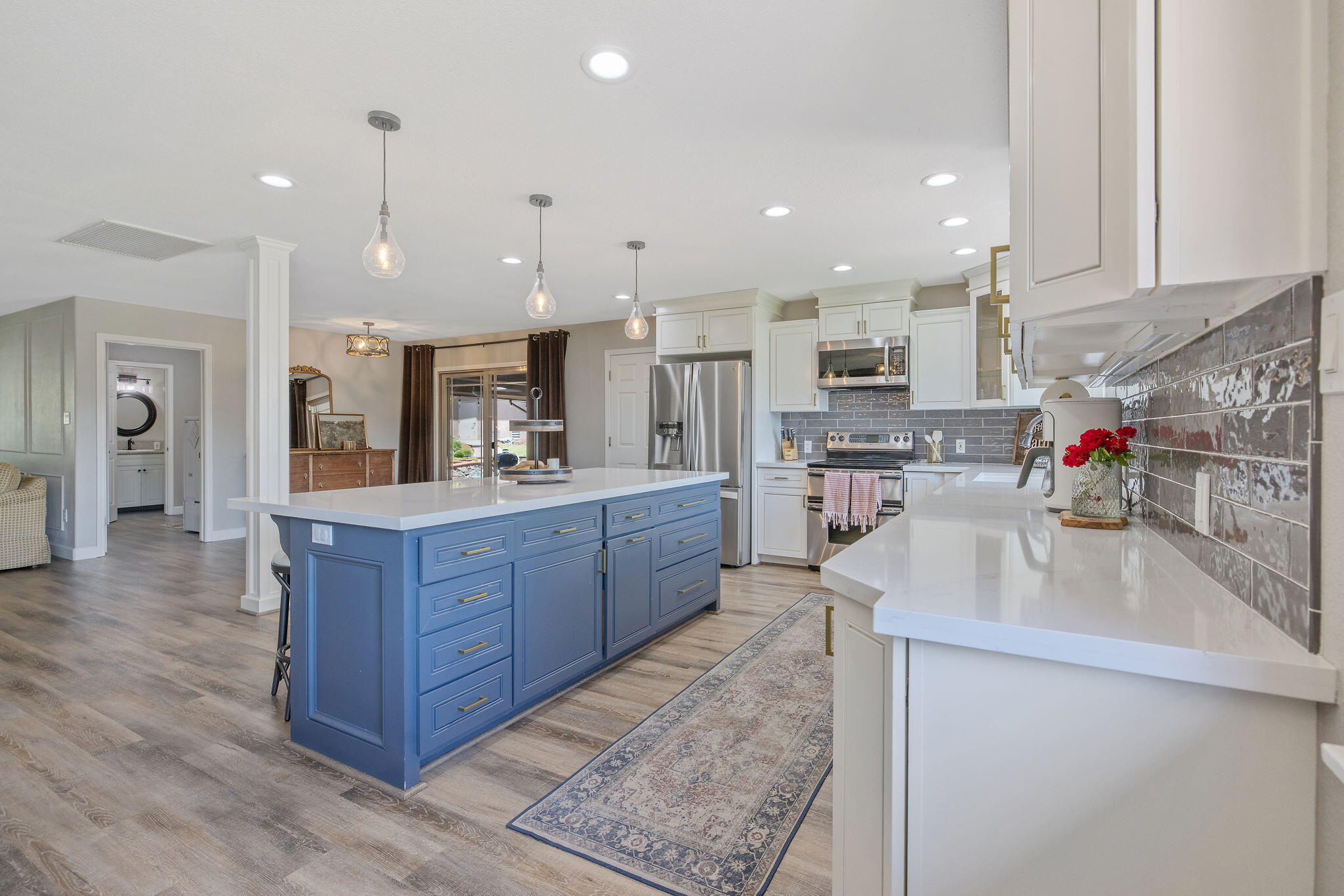 31862 Country Club Dr, Porterville, CA 93257