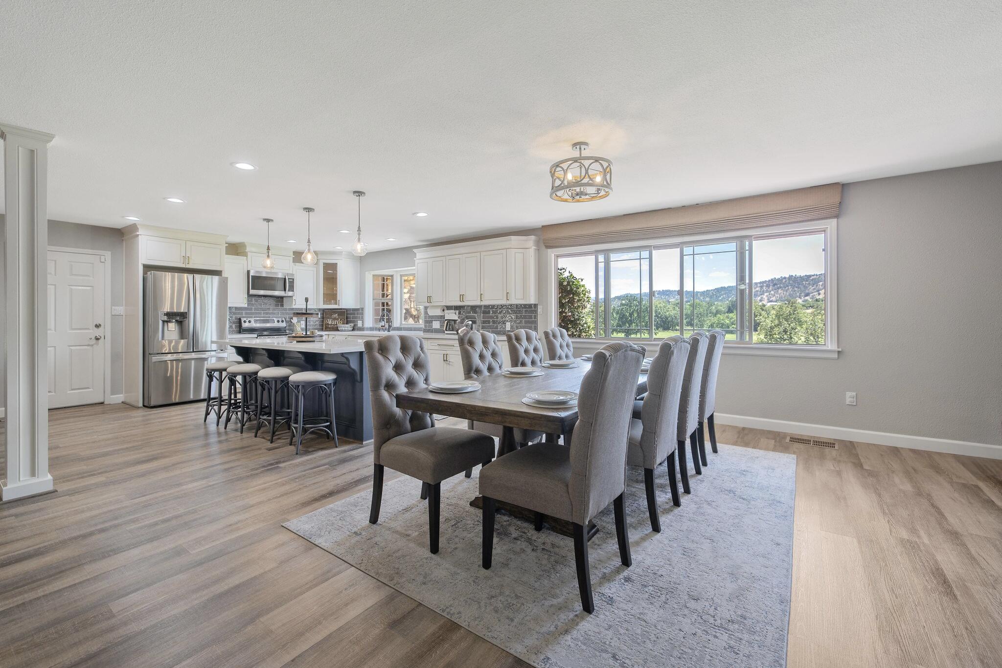 31862 Country Club Dr, Porterville, CA 93257