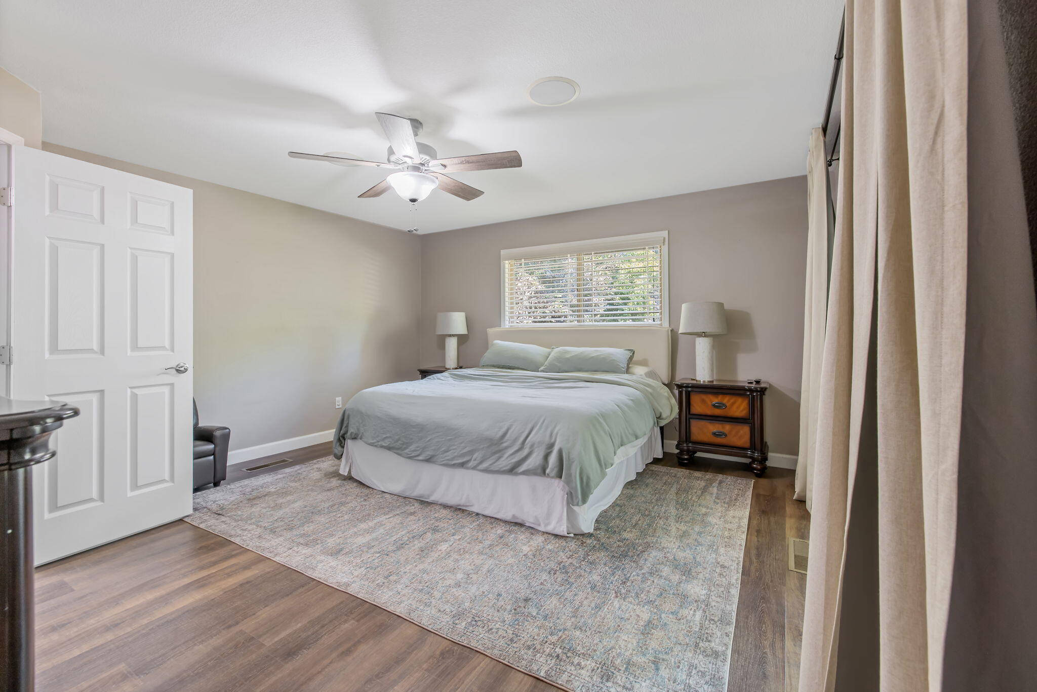 31862 Country Club Dr, Porterville, CA 93257