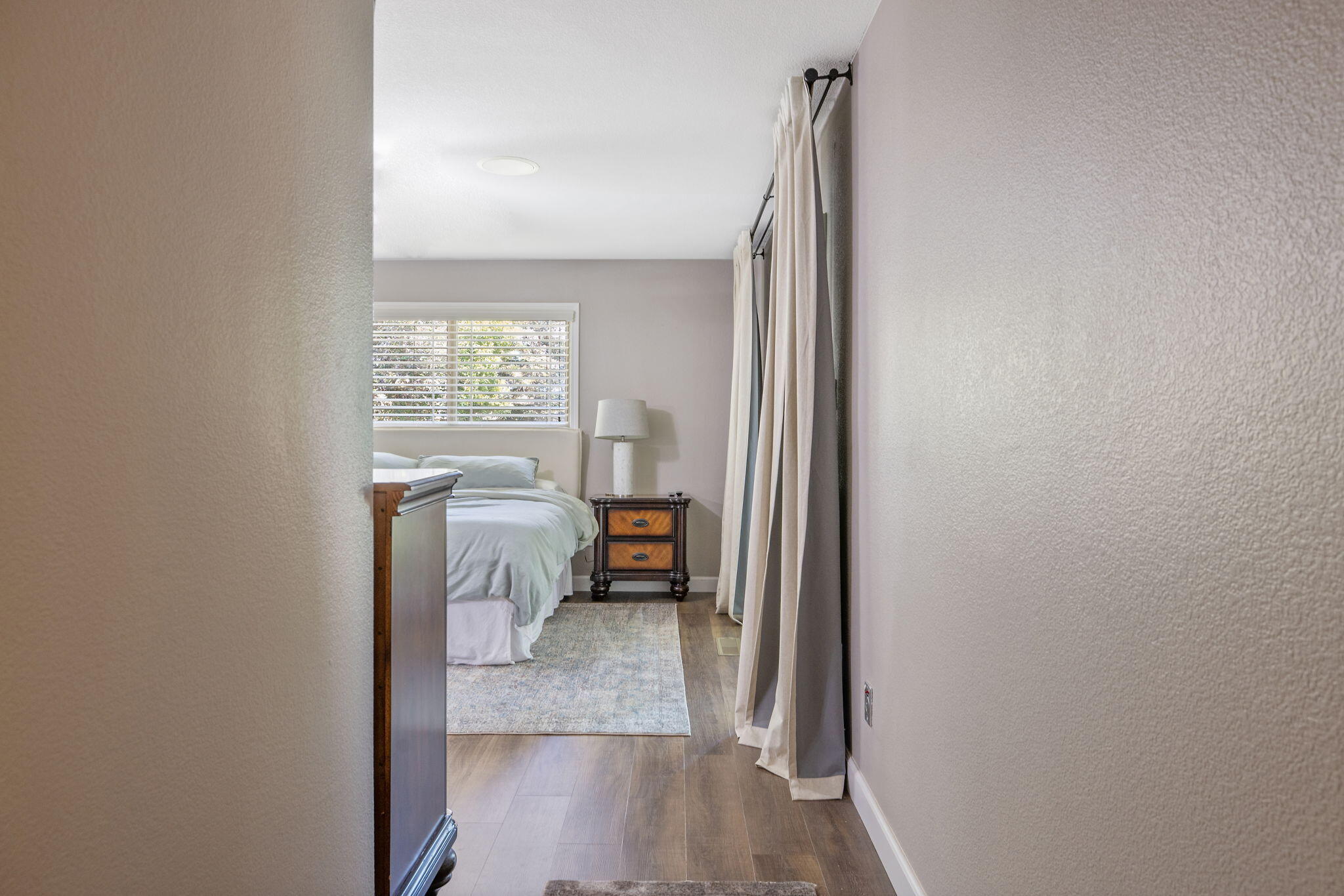 31862 Country Club Dr, Porterville, CA 93257