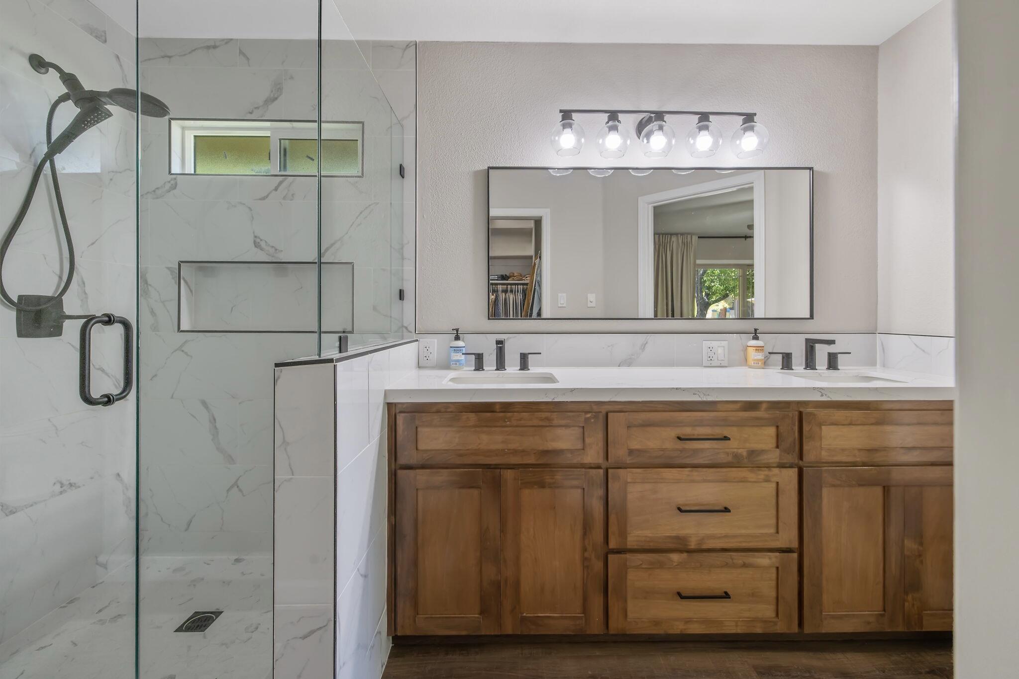 31862 Country Club Dr, Porterville, CA 93257