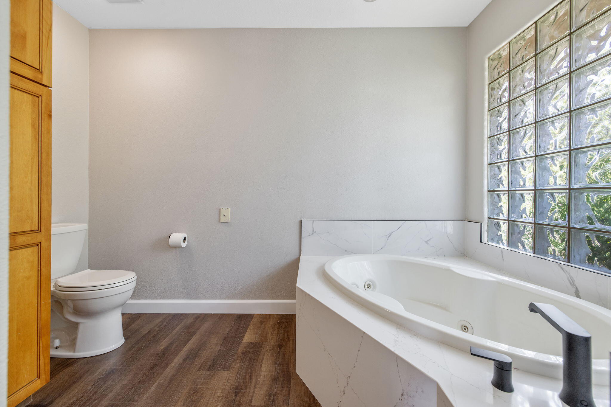 31862 Country Club Dr, Porterville, CA 93257