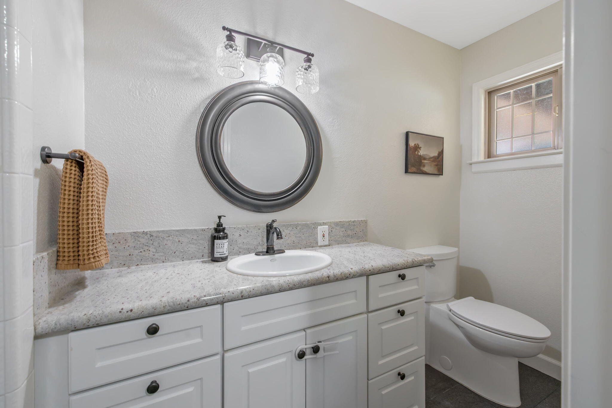 31862 Country Club Dr, Porterville, CA 93257