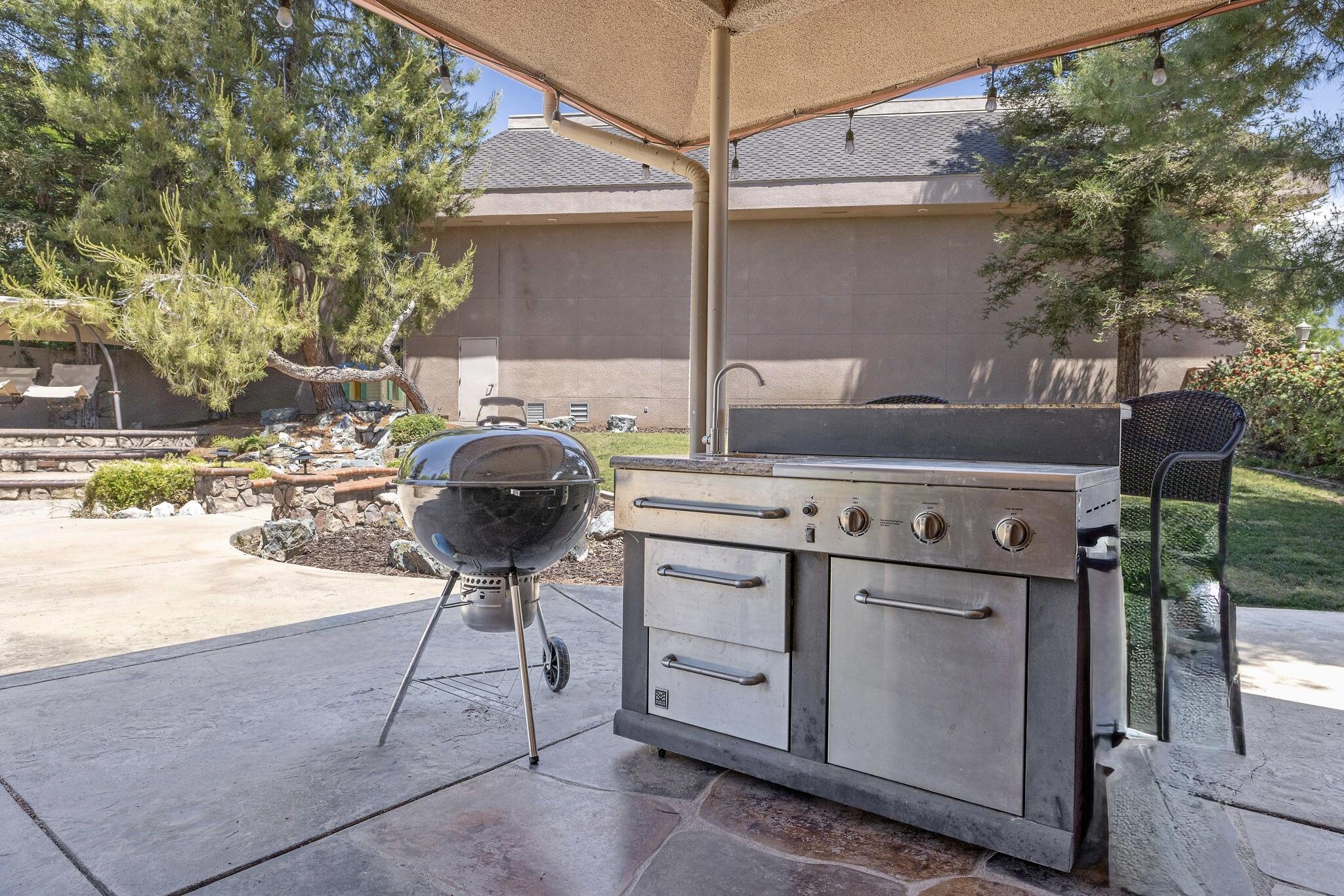 31862 Country Club Dr, Porterville, CA 93257