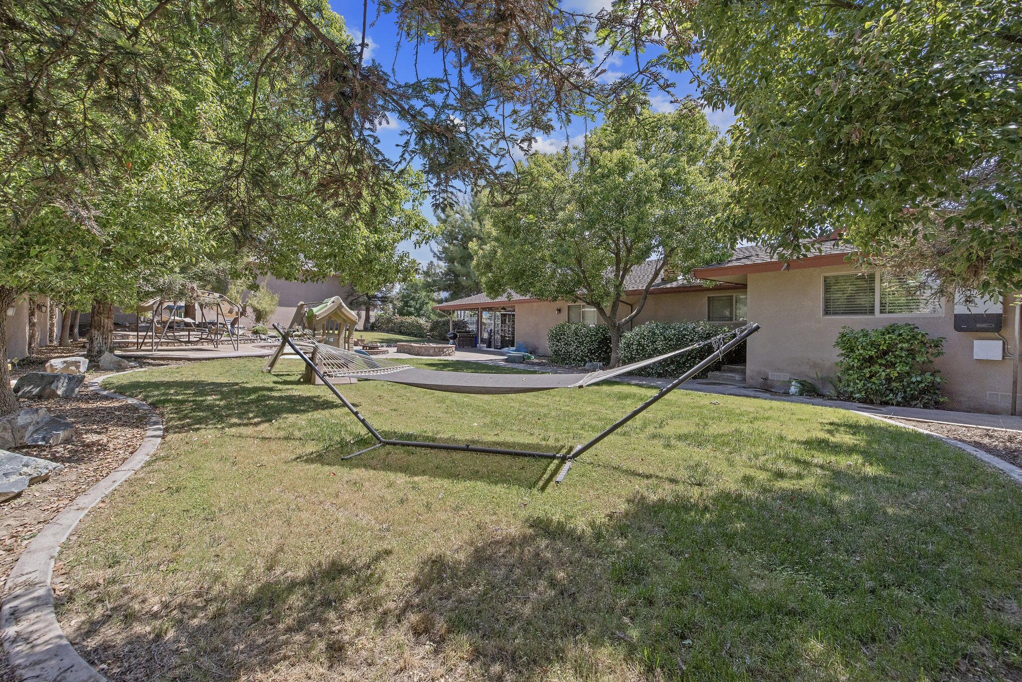 31862 Country Club Dr, Porterville, CA 93257