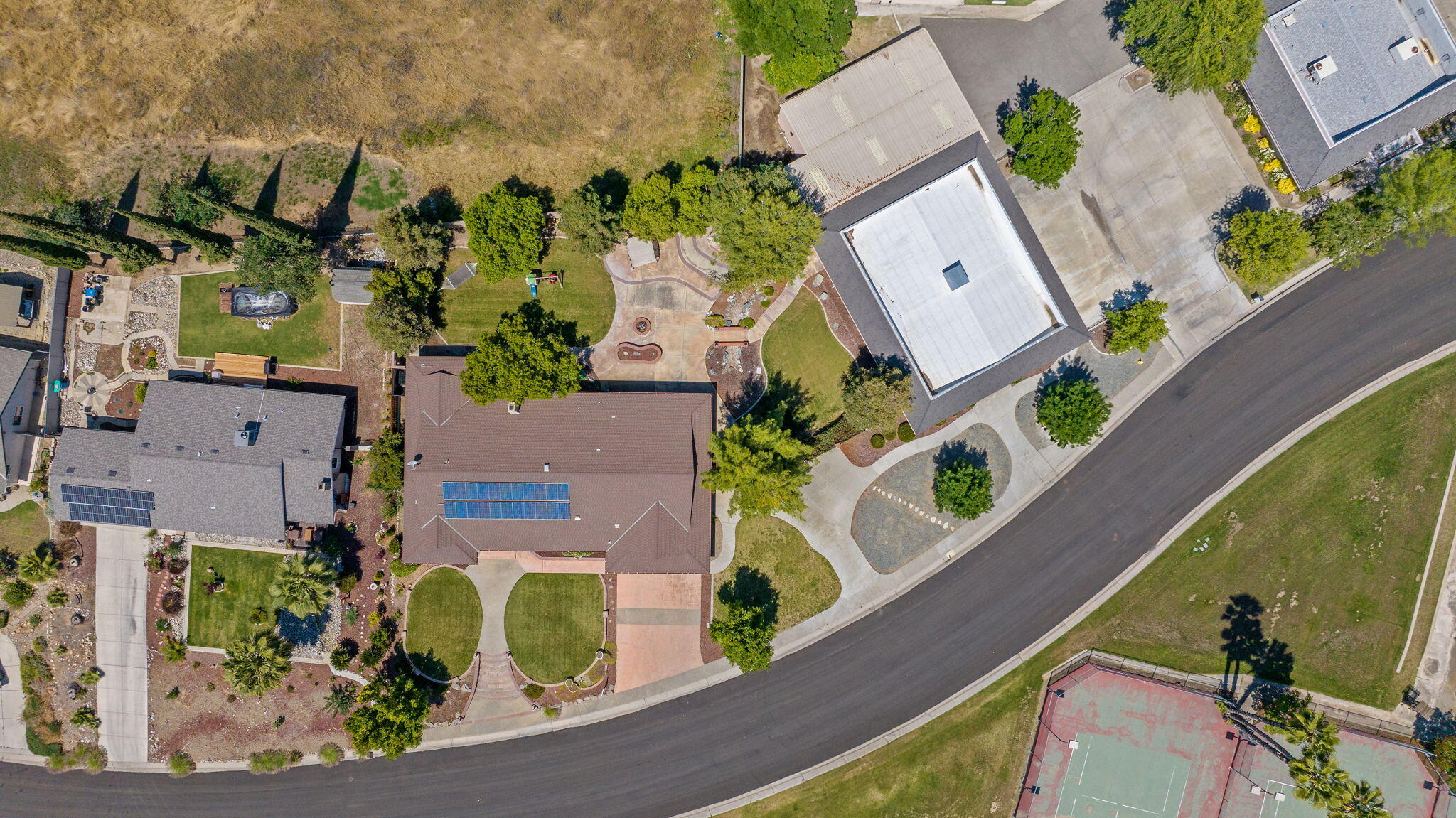 31862 Country Club Dr, Porterville, CA 93257