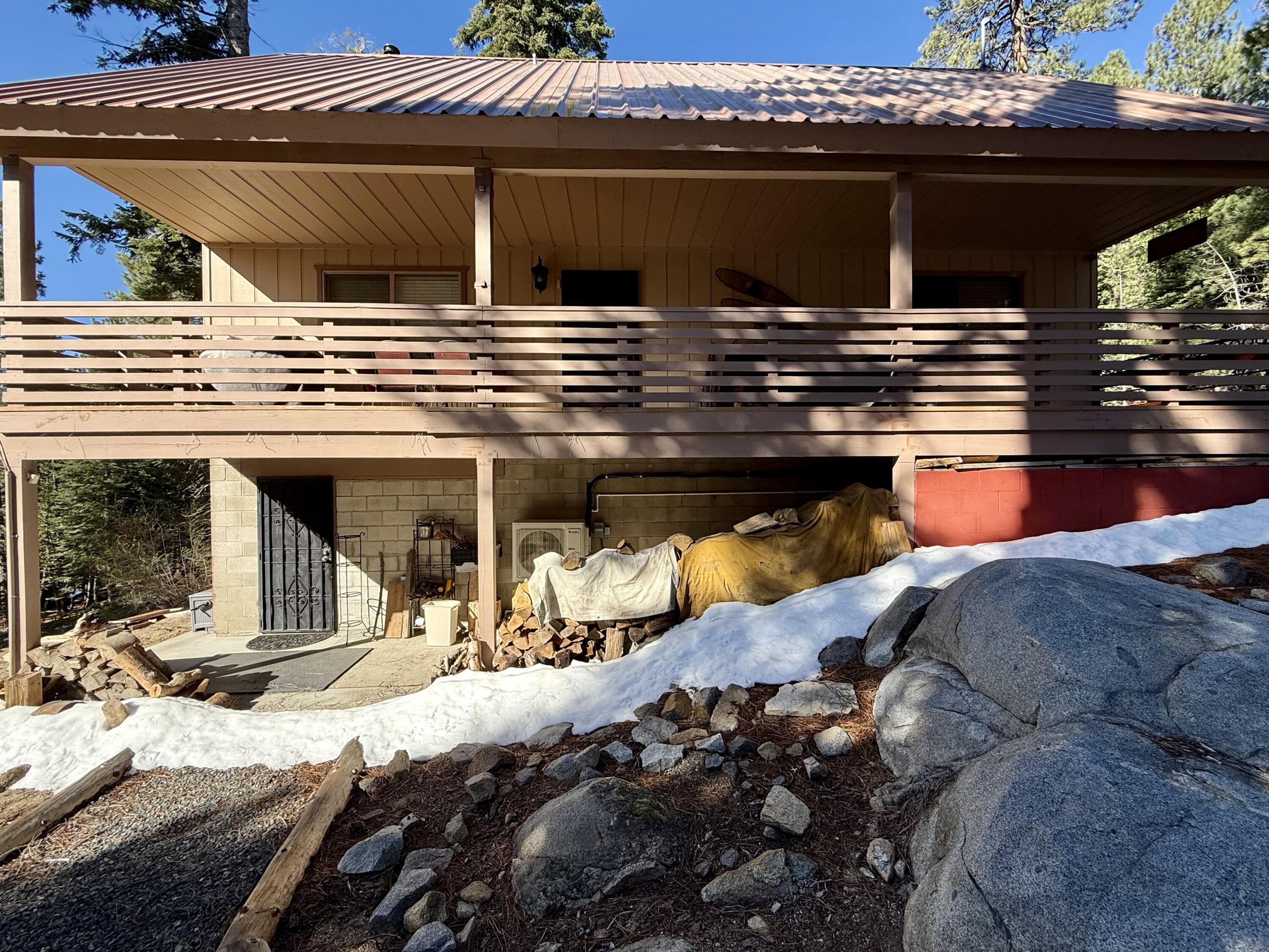 57464 Crest Dr, Springville, CA 93265