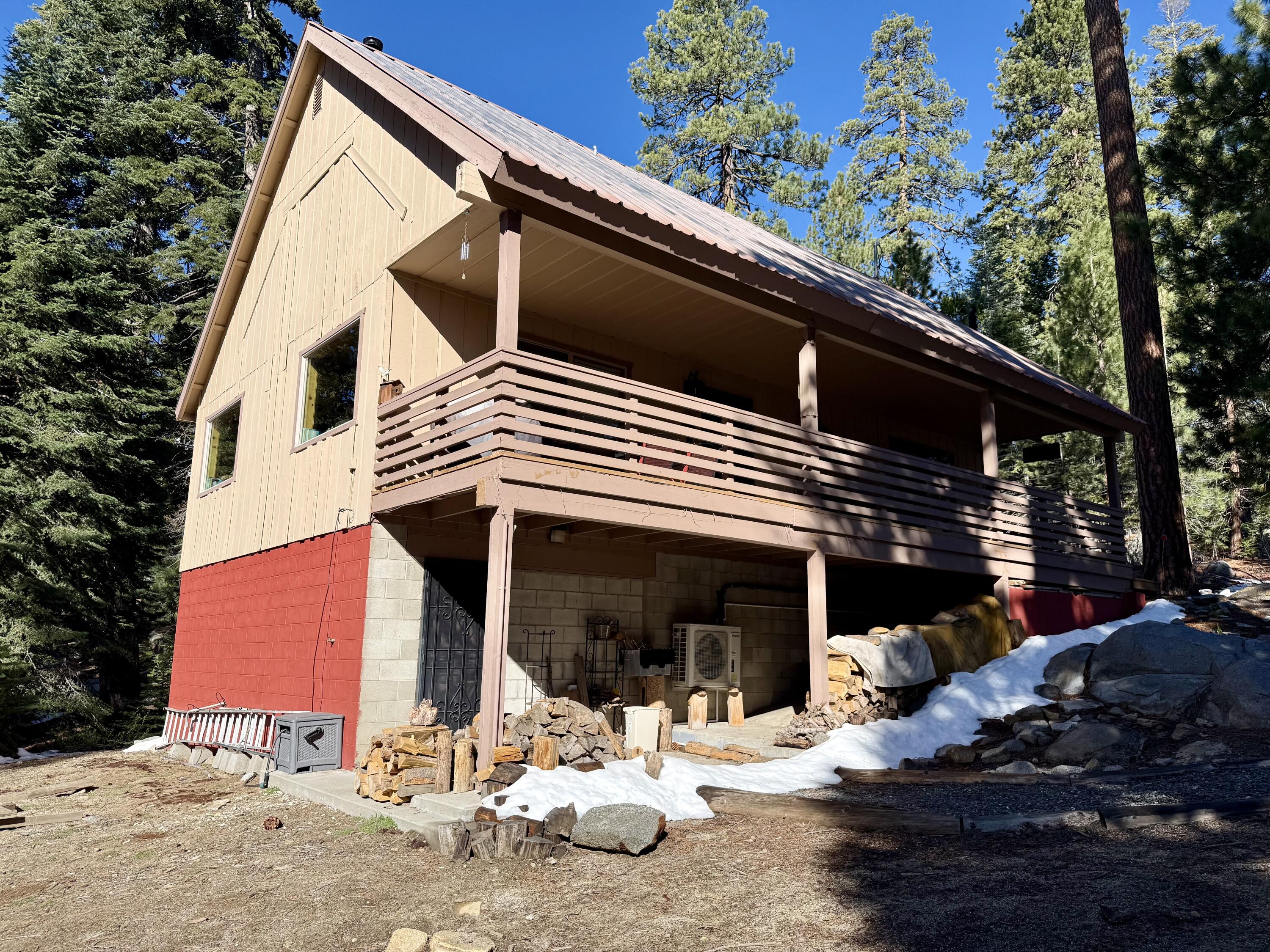 57464 Crest Dr, Springville, CA 93265