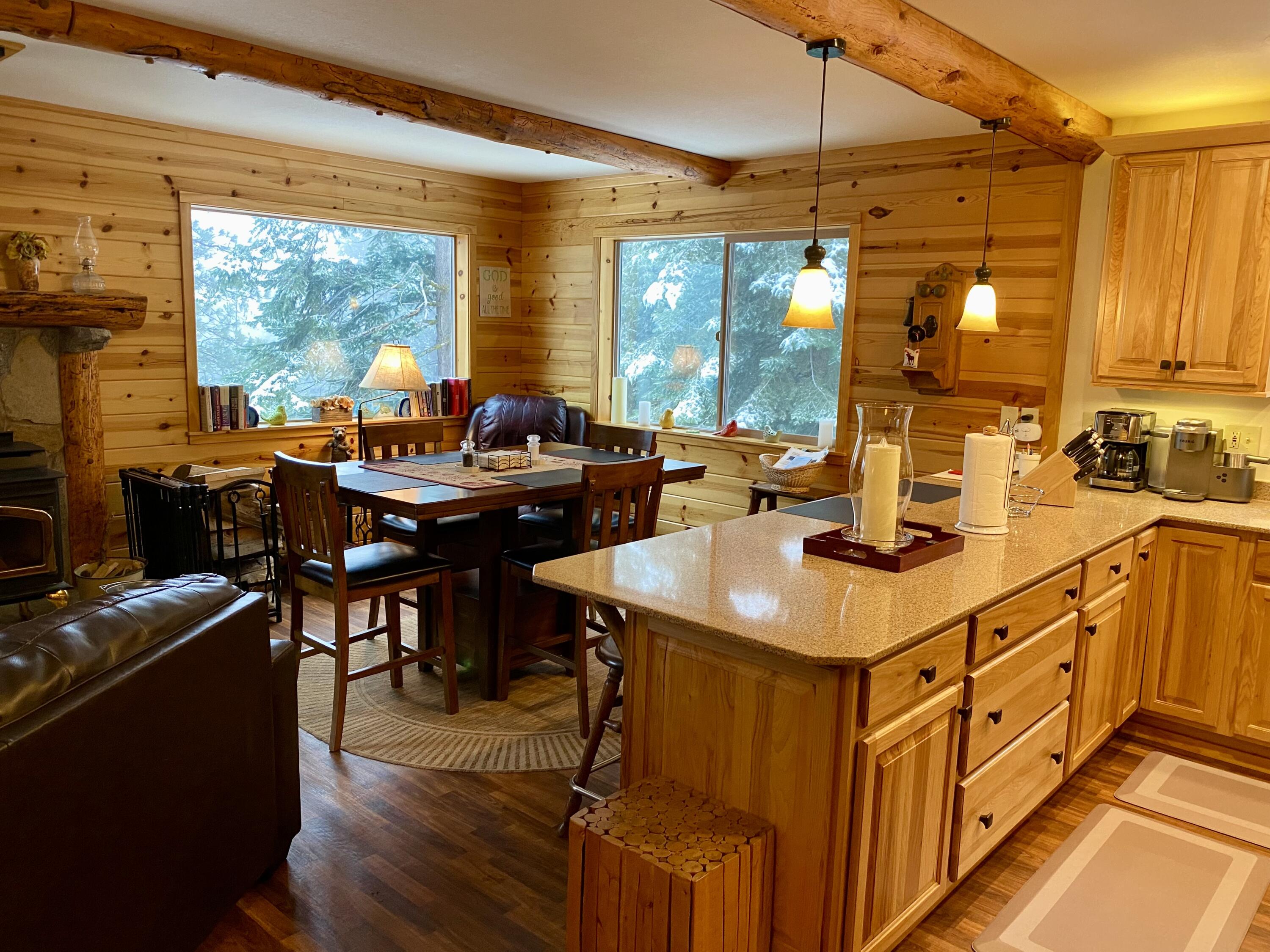 57464 Crest Dr, Springville, CA 93265