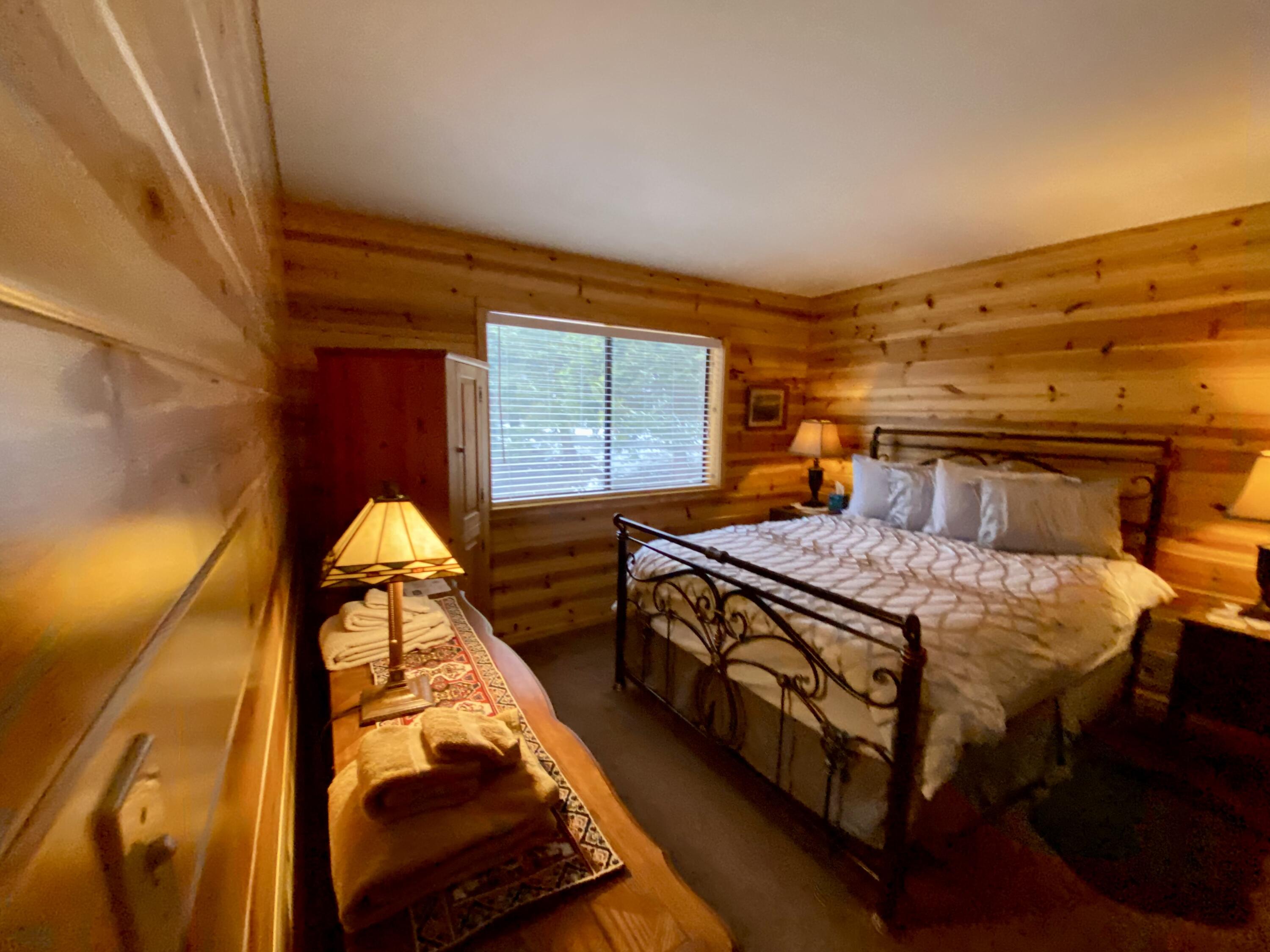 57464 Crest Dr, Springville, CA 93265