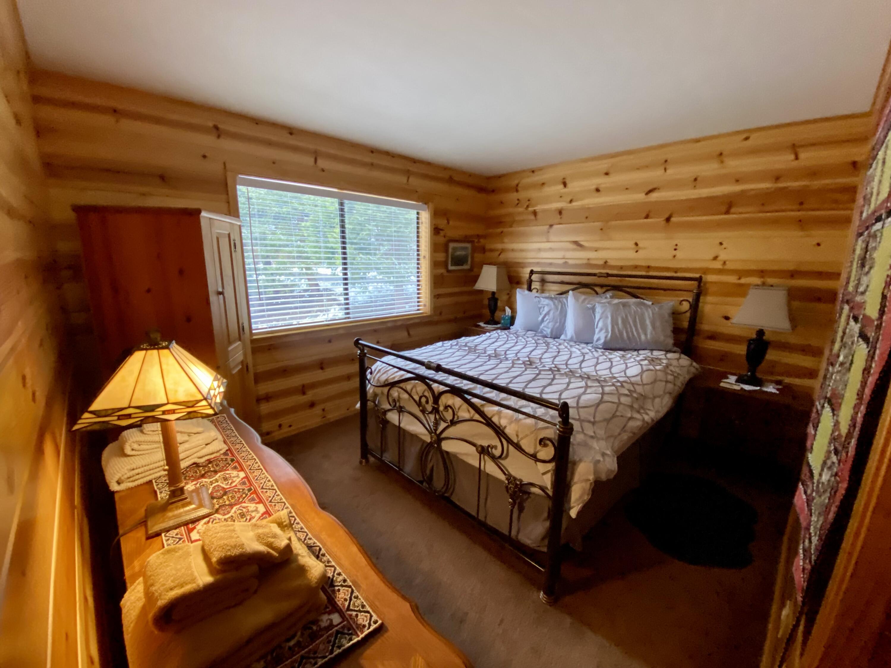 57464 Crest Dr, Springville, CA 93265