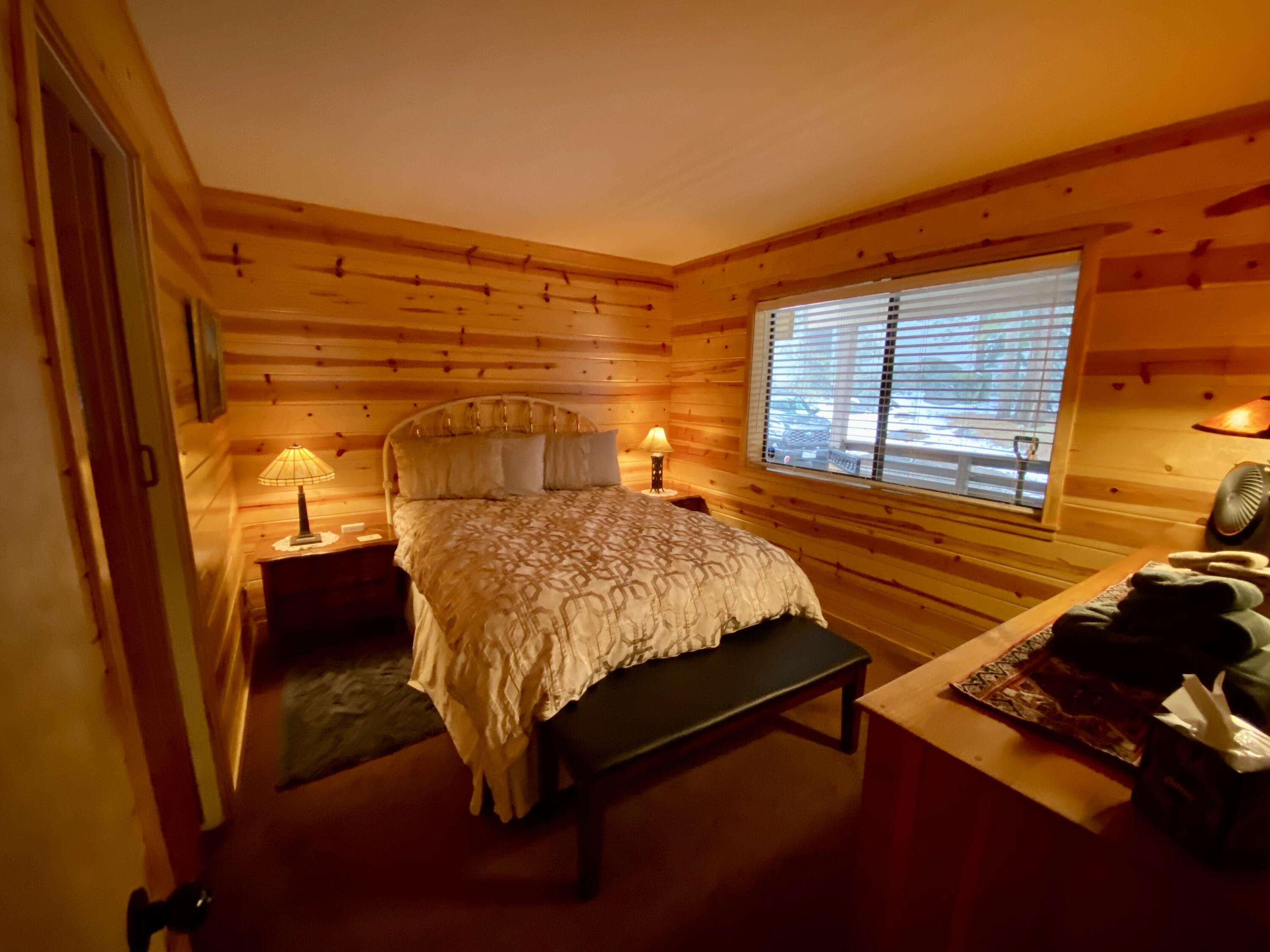 57464 Crest Dr, Springville, CA 93265